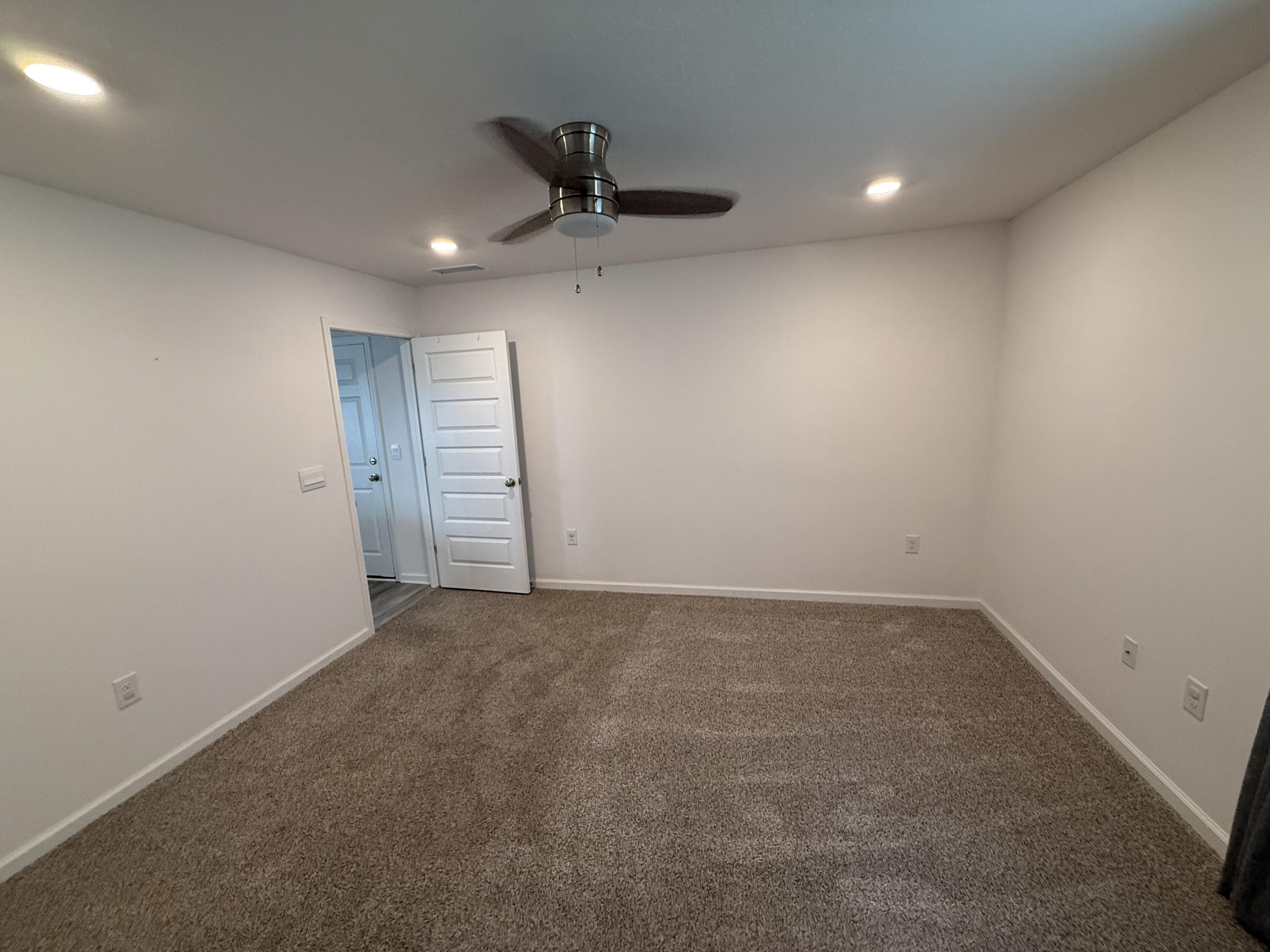 Owl's Head East - Residential Lease