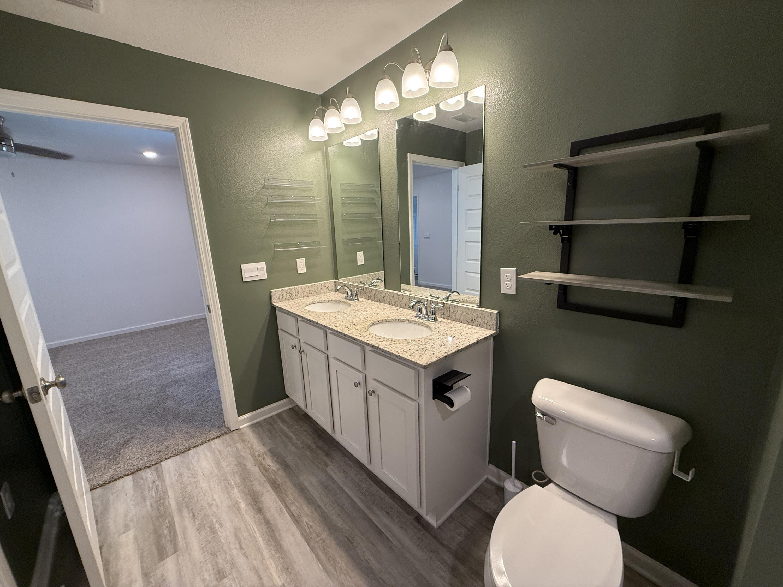 Owl's Head East - Residential Lease