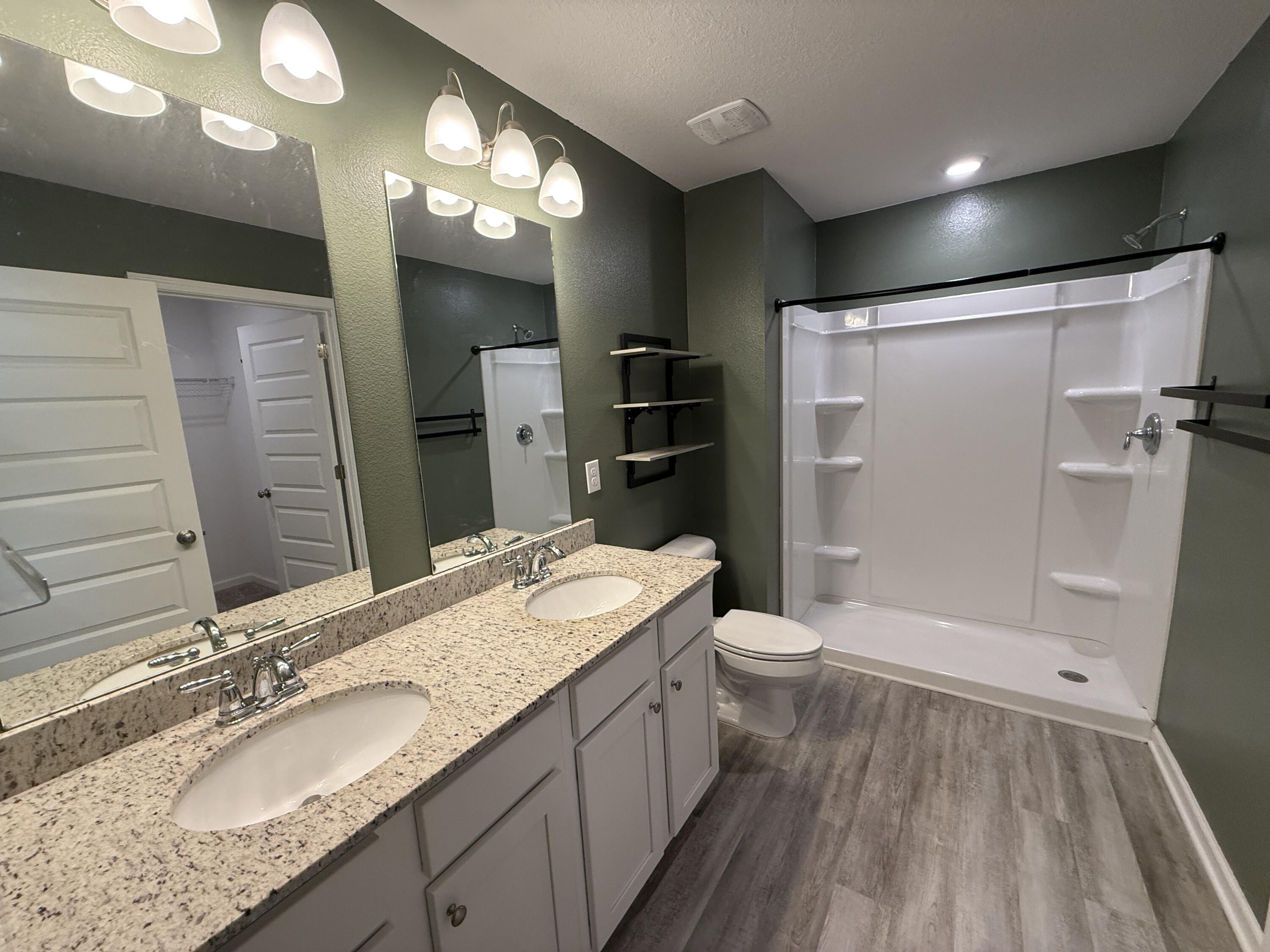Owl's Head East - Residential Lease