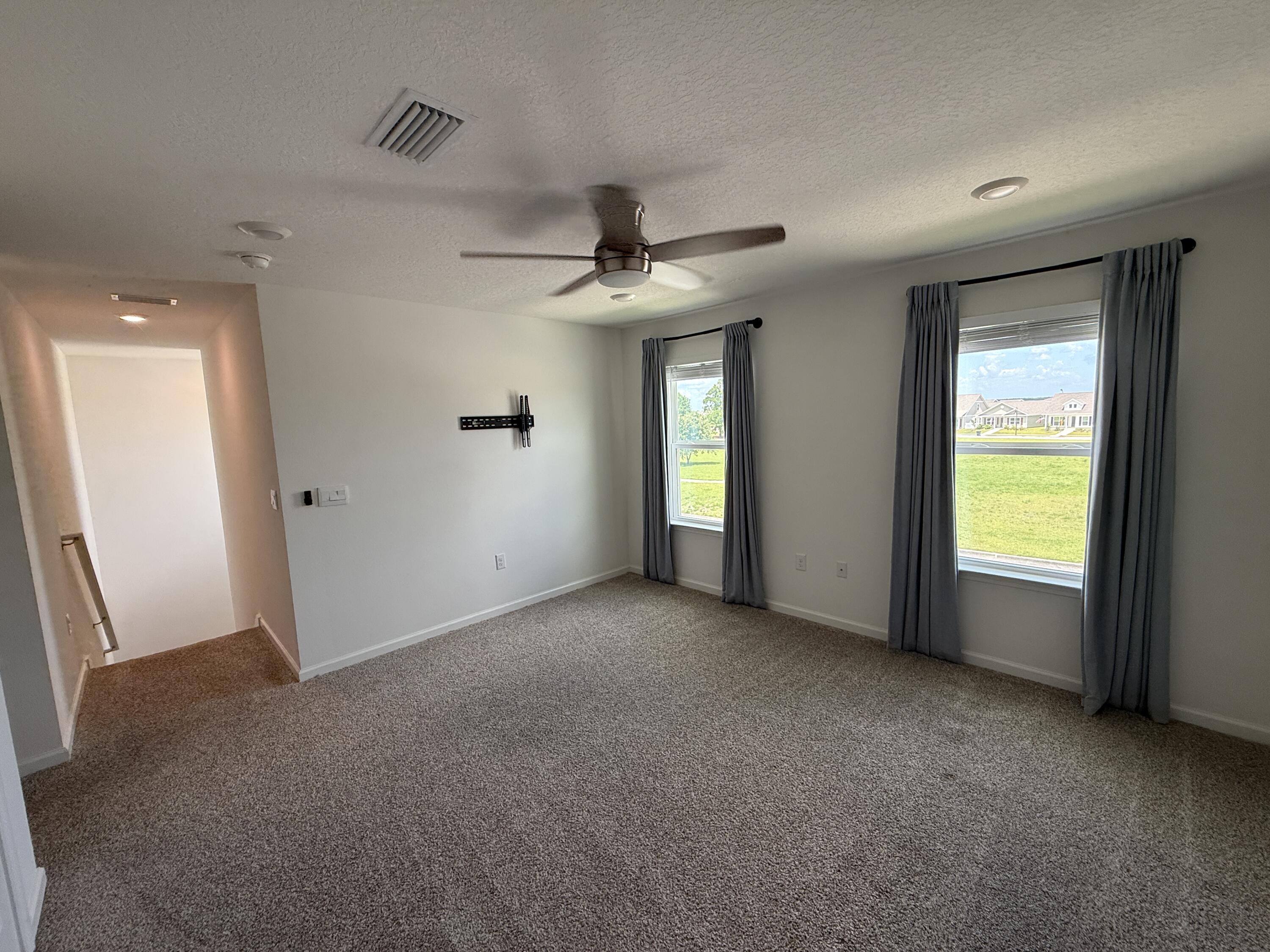 Owl's Head East - Residential Lease