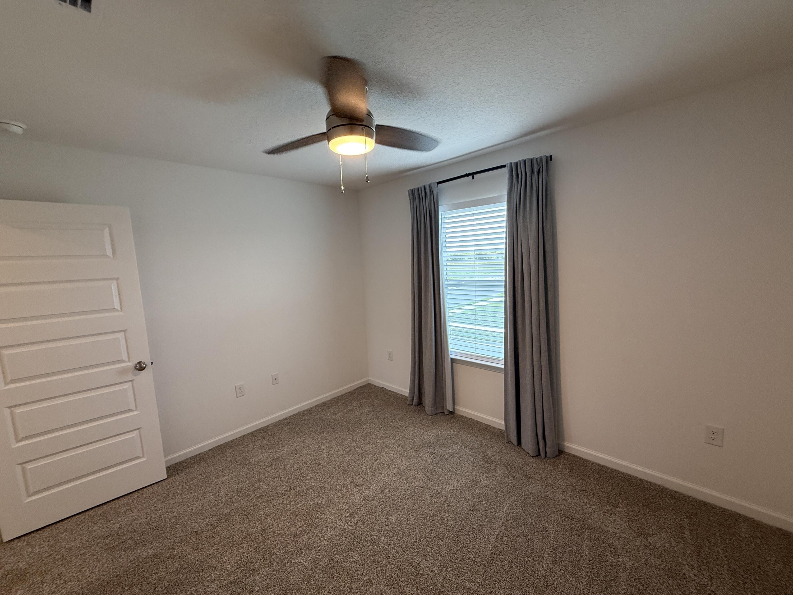 Owl's Head East - Residential Lease