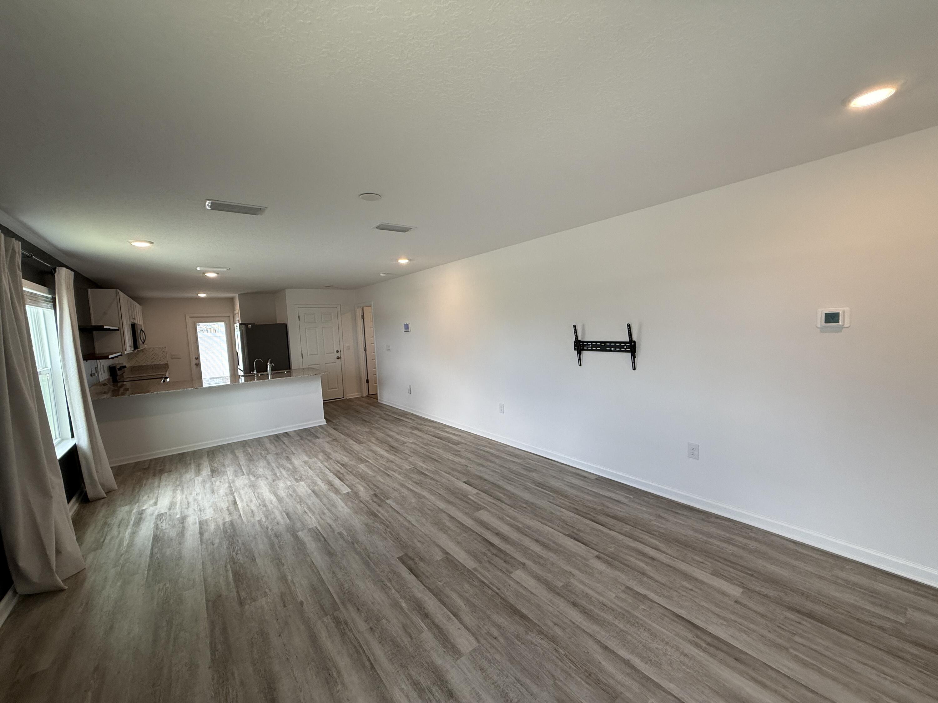 Owl's Head East - Residential Lease