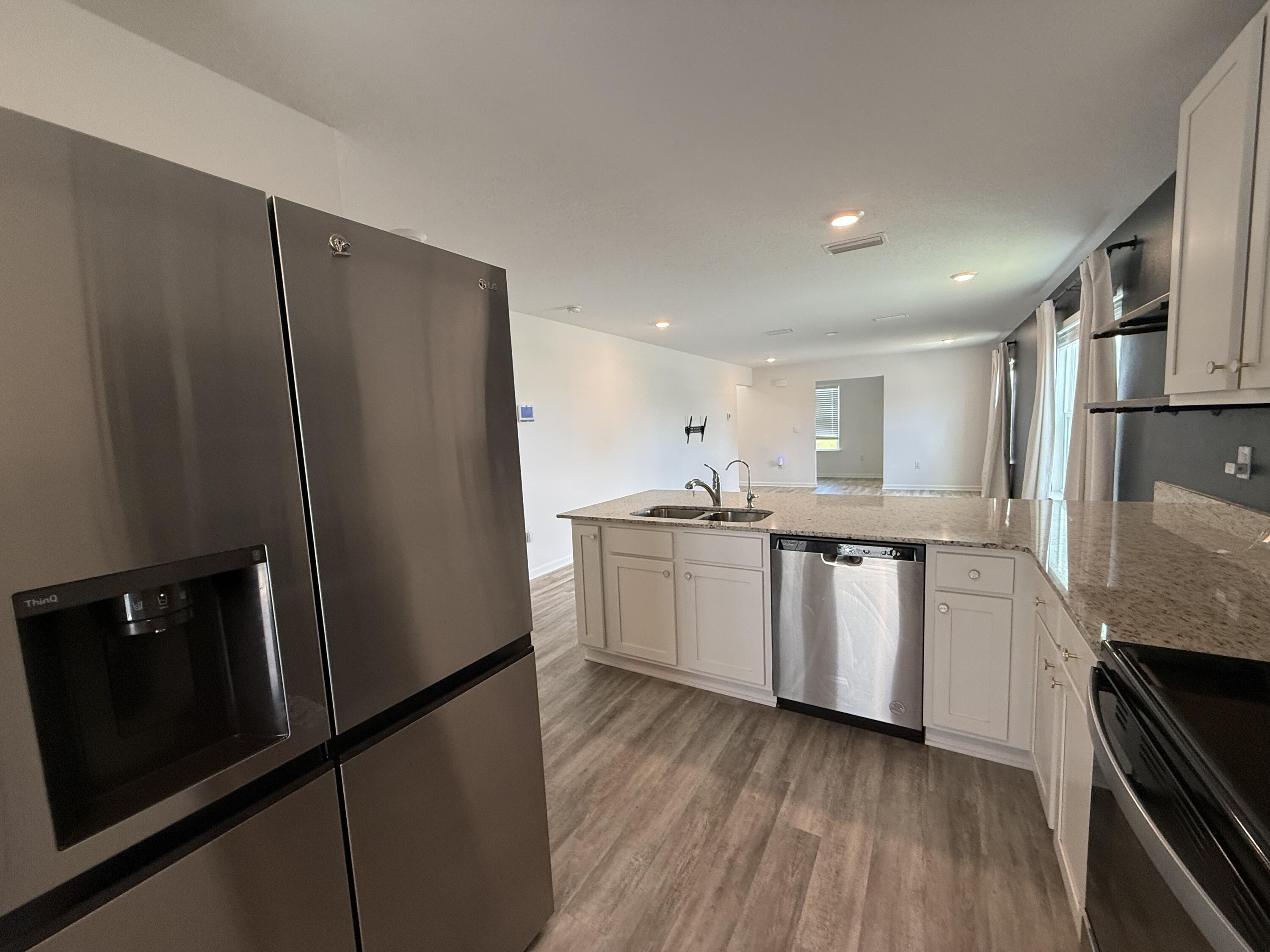 Owl's Head East - Residential Lease