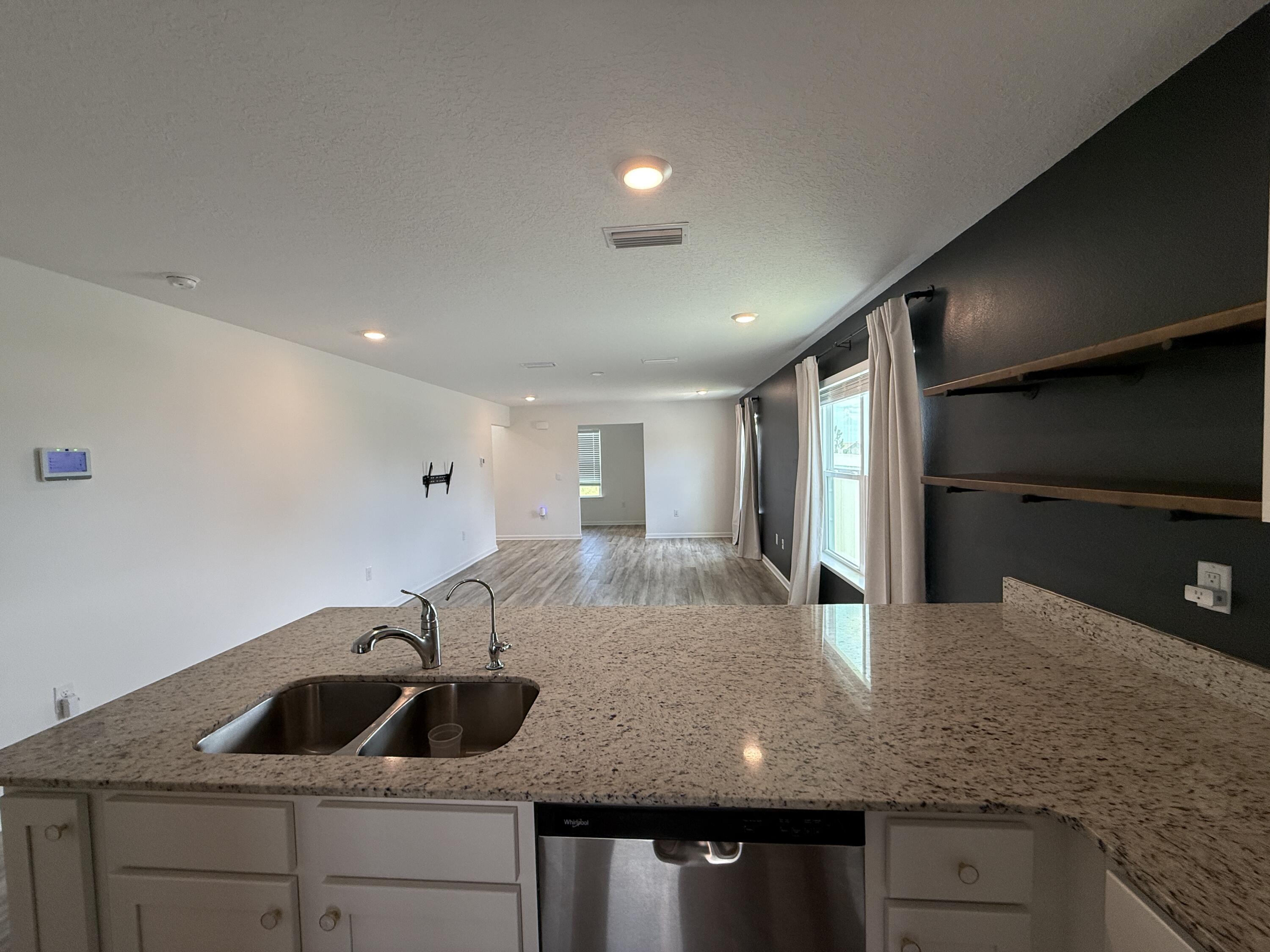 Owl's Head East - Residential Lease