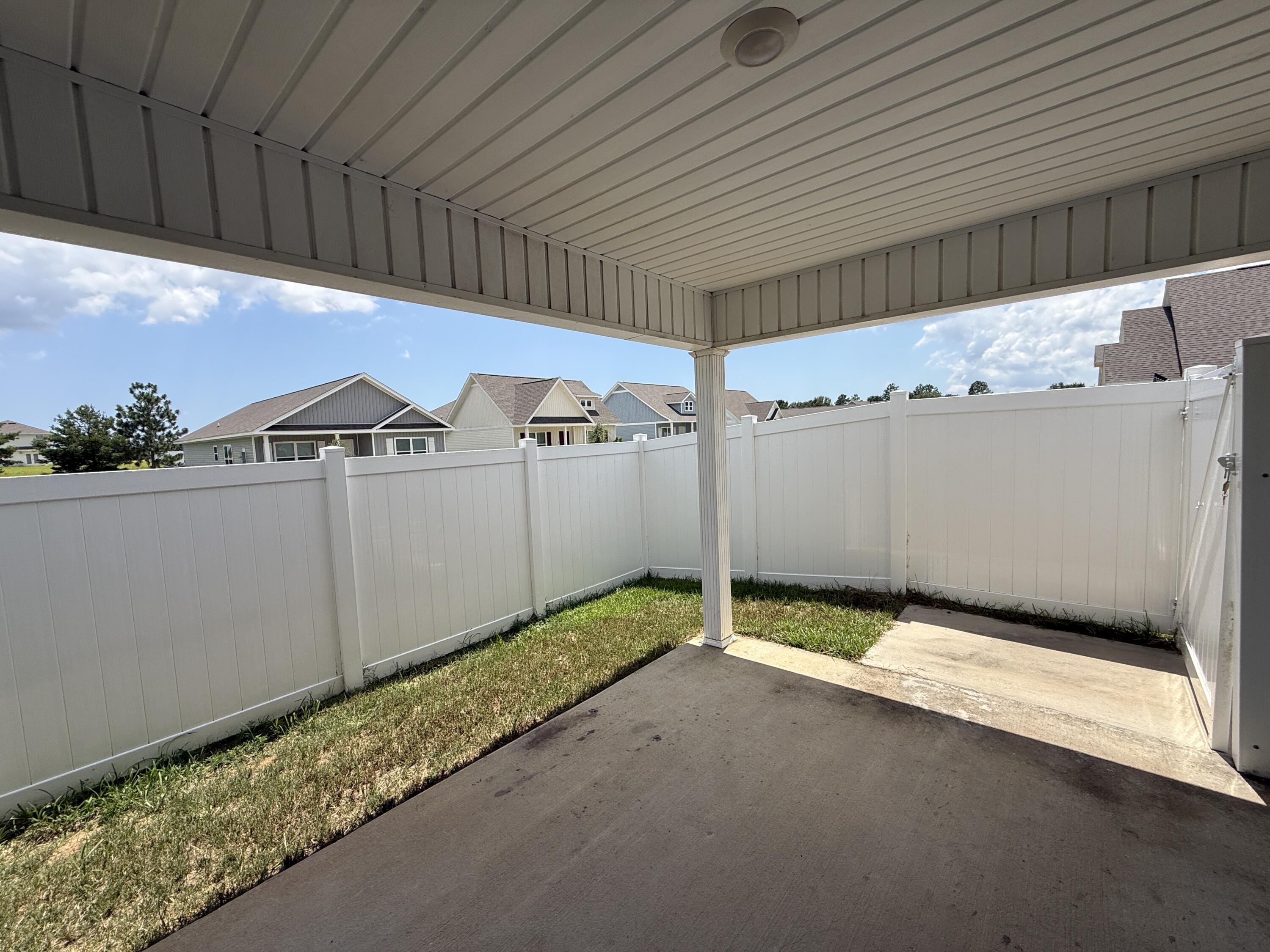 Owl's Head East - Residential Lease