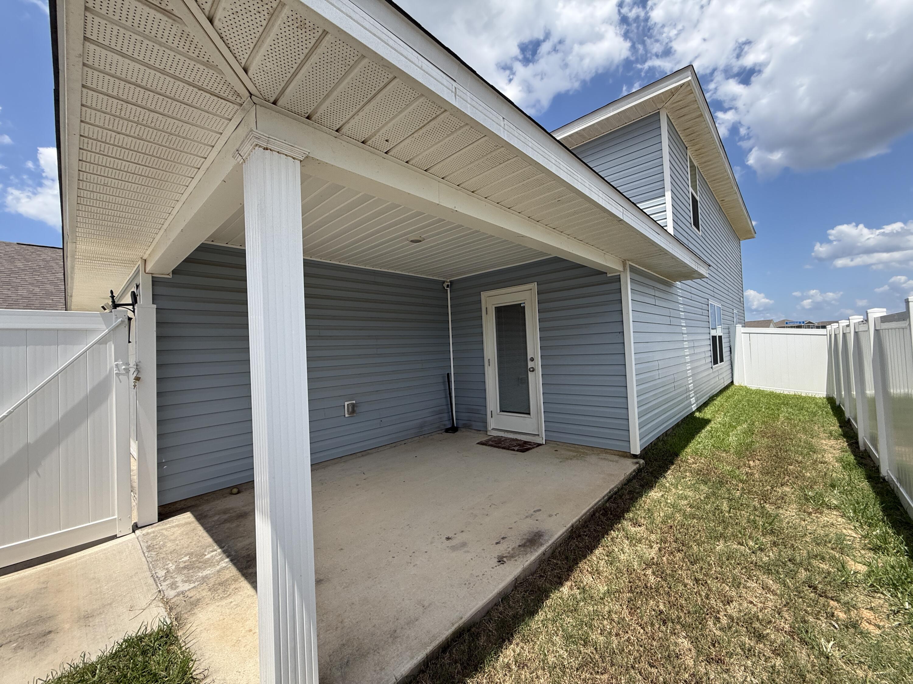 Owl's Head East - Residential Lease