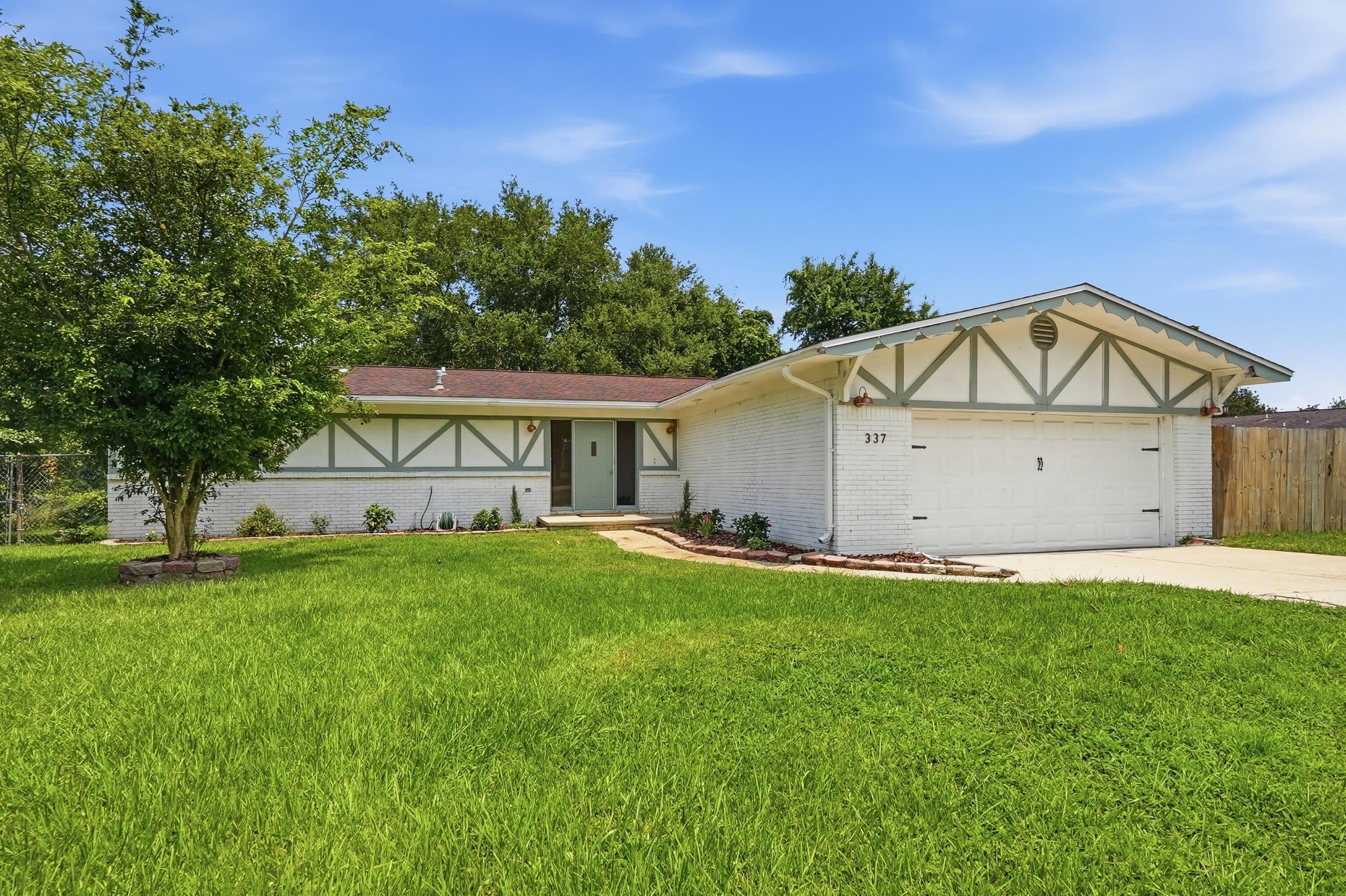 PINEDALE 1ST ADDN - Residential