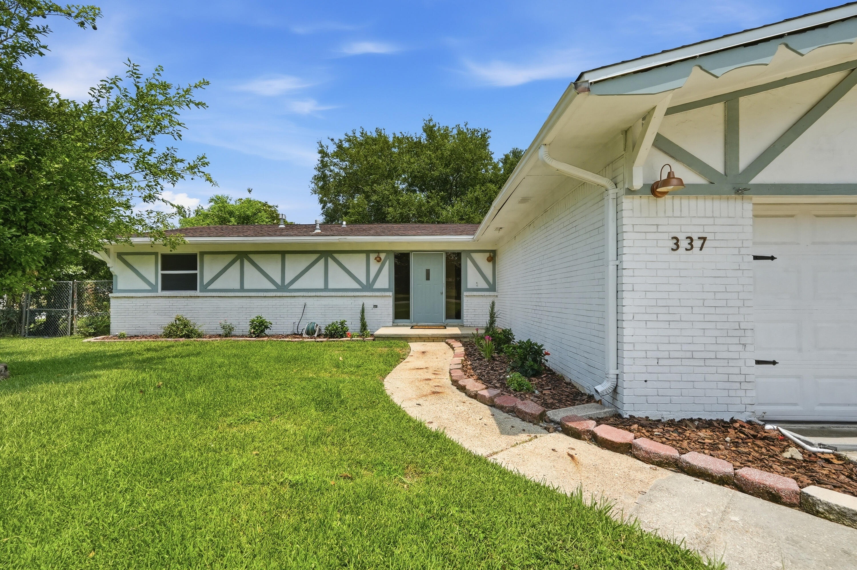 PINEDALE 1ST ADDN - Residential