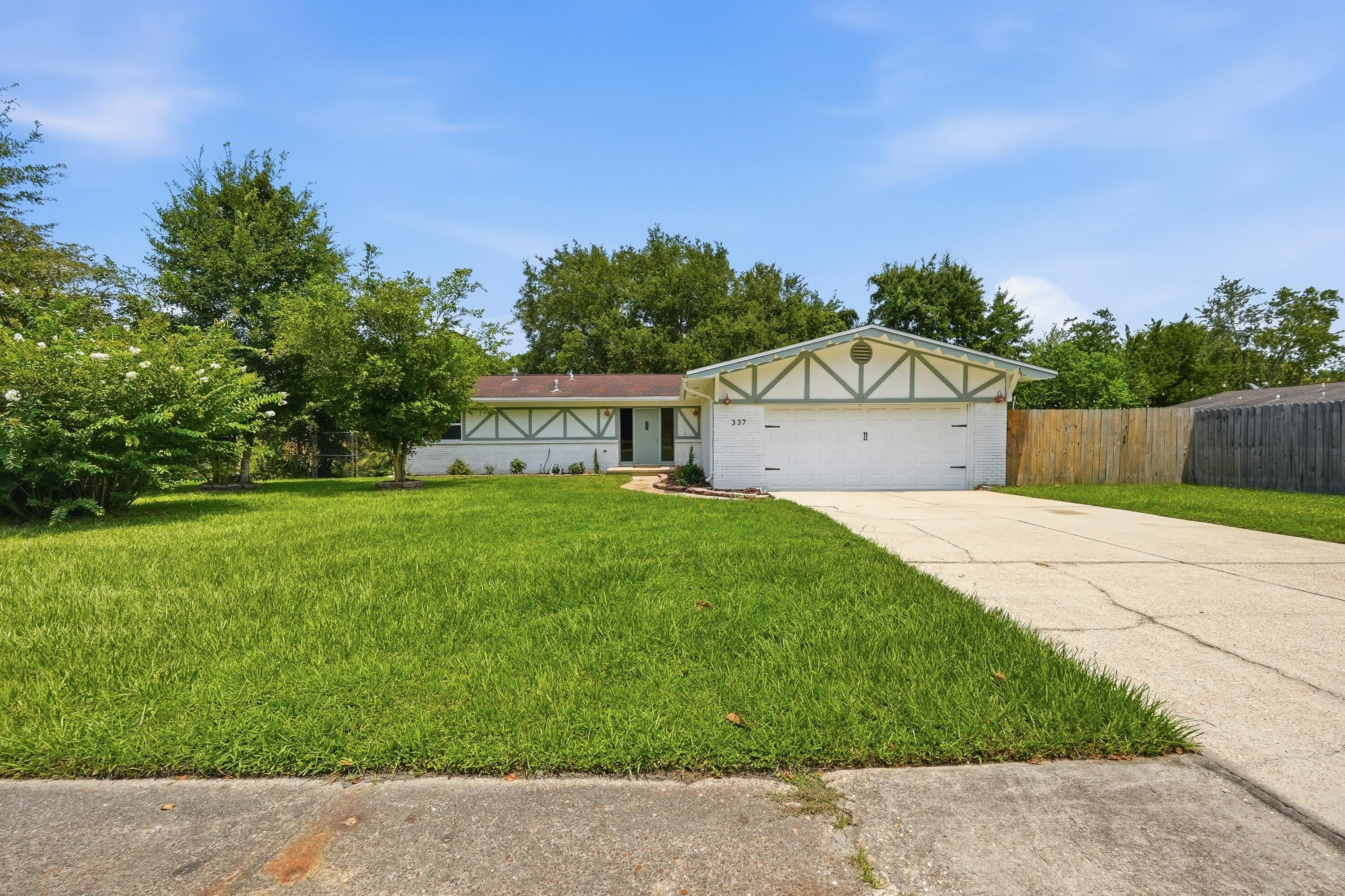 PINEDALE 1ST ADDN - Residential