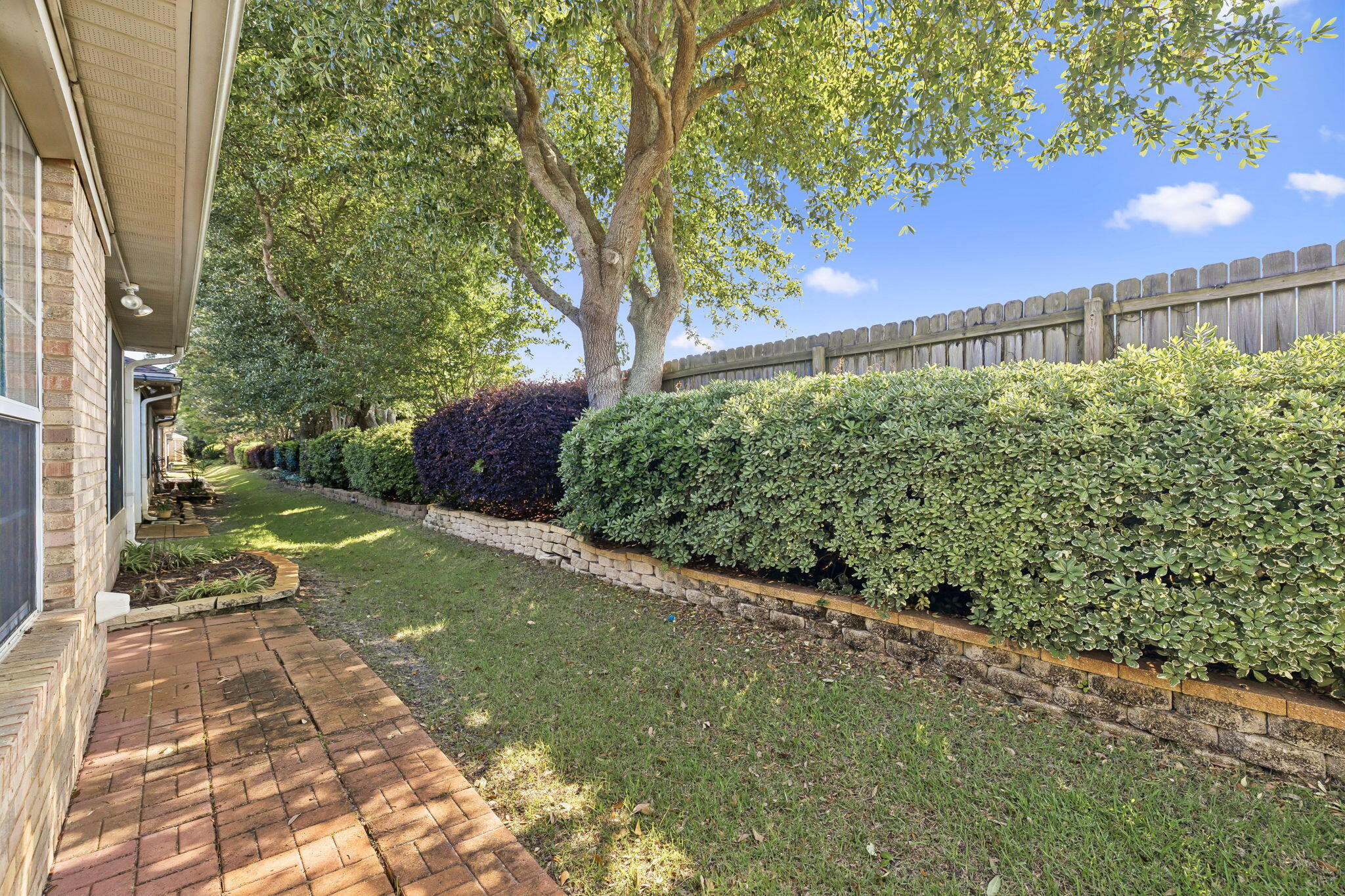 DIAMOND LAKES - Residential