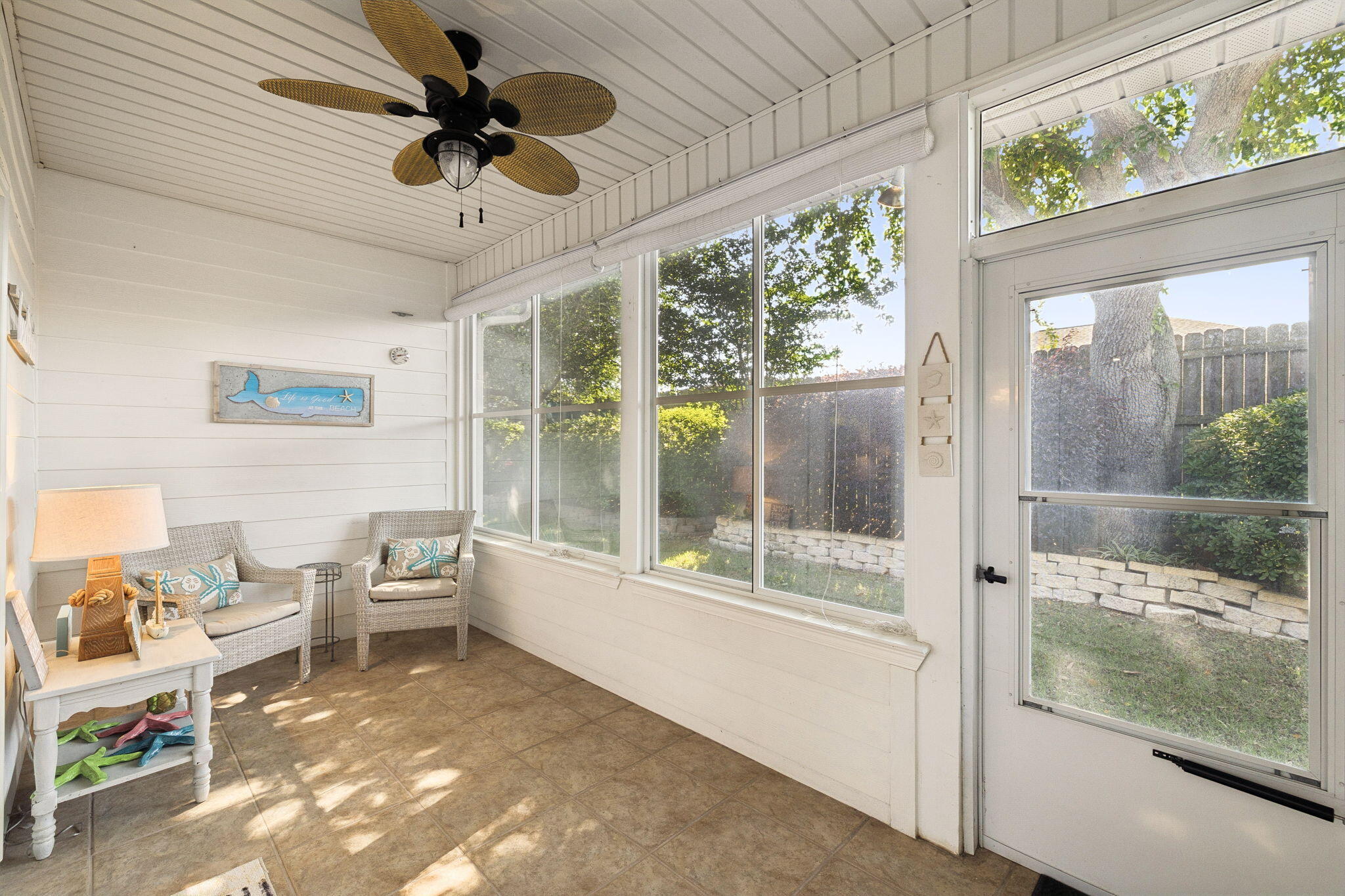 DIAMOND LAKES - Residential