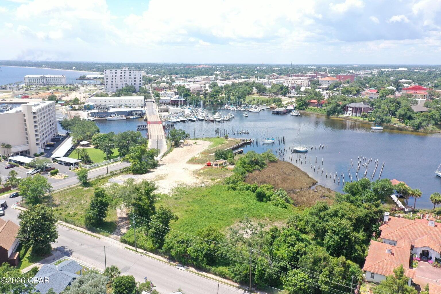 Pelican Pass - Land