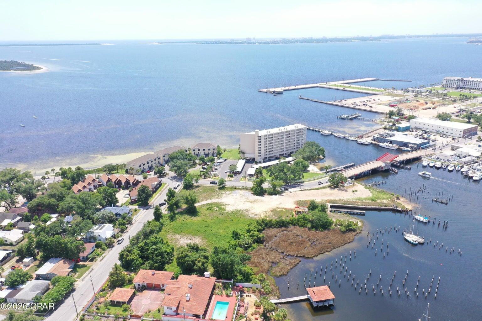 Pelican Pass - Land
