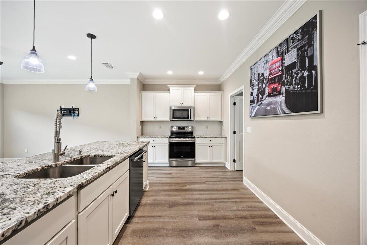 CRESCENT SHORES - Residential