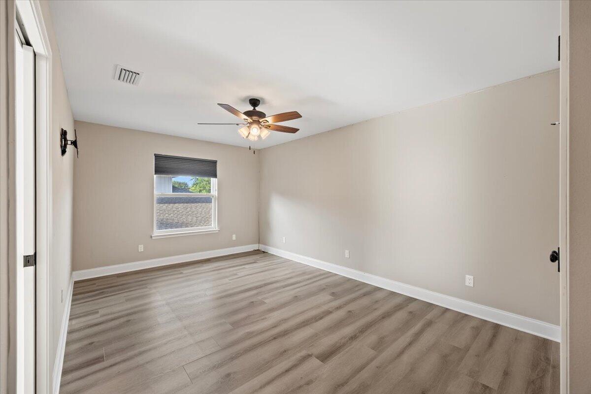 CRESCENT SHORES - Residential