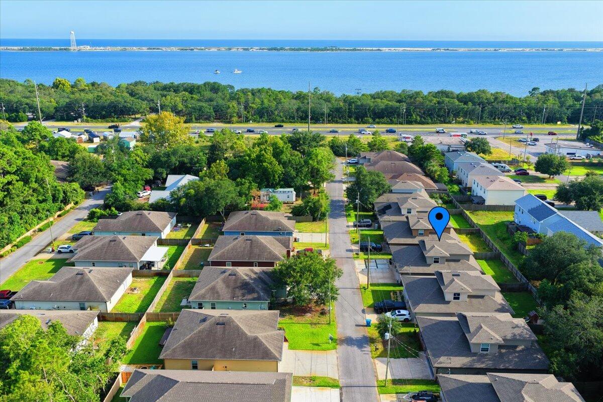 CRESCENT SHORES - Residential