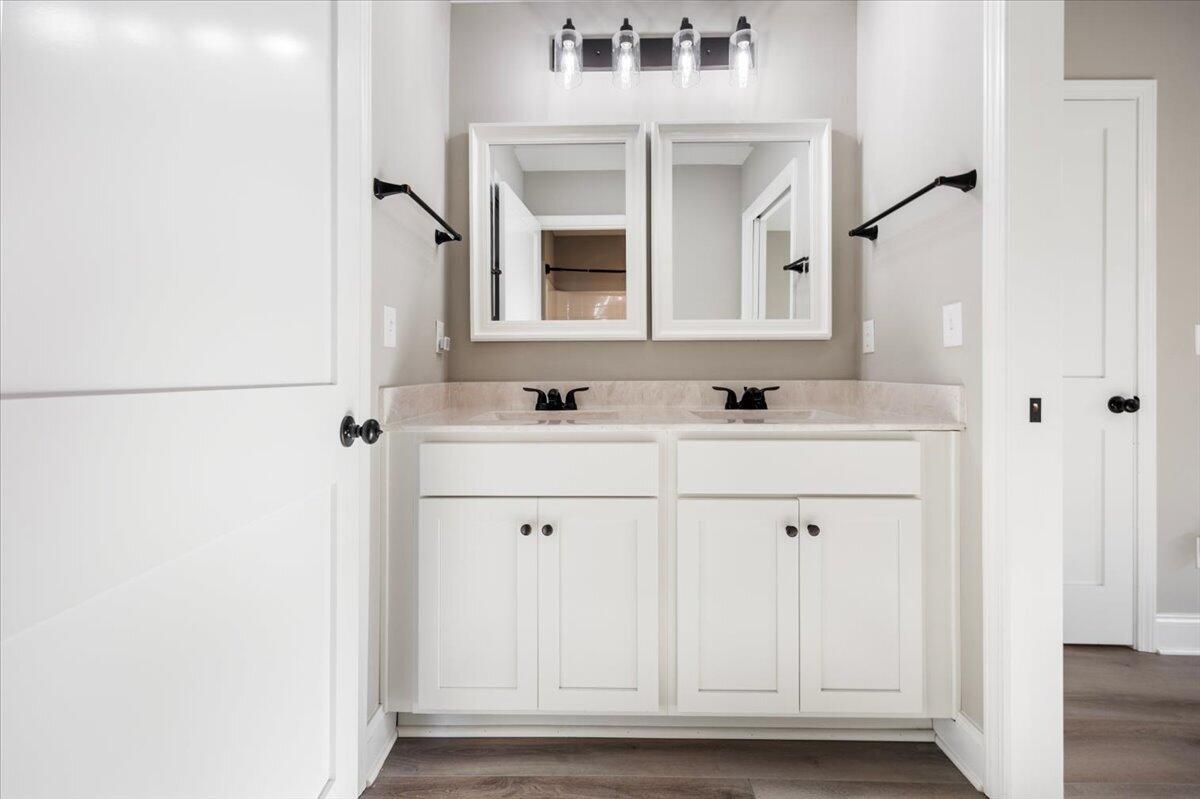 CRESCENT SHORES - Residential