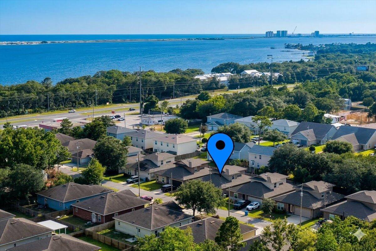 CRESCENT SHORES - Residential