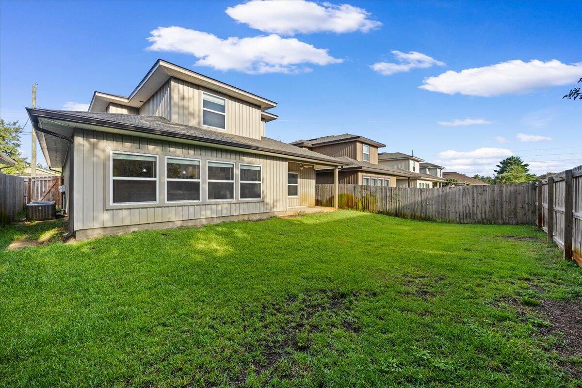 CRESCENT SHORES - Residential