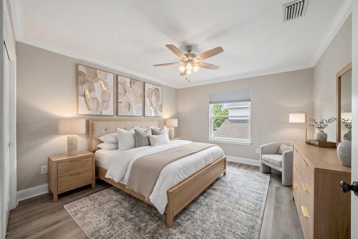 CRESCENT SHORES - Residential