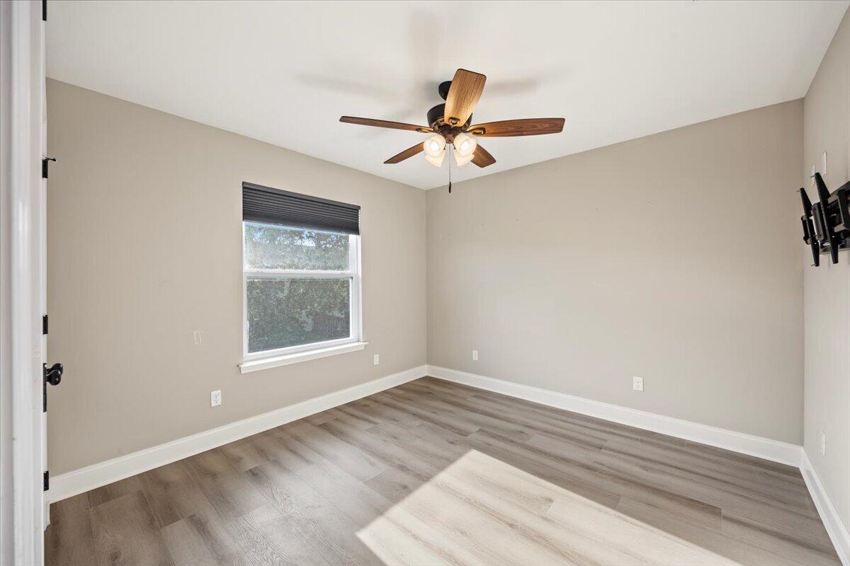 CRESCENT SHORES - Residential