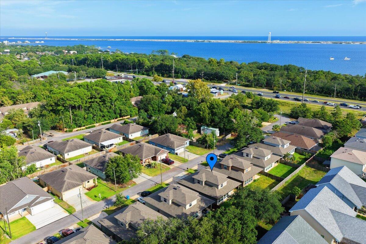 CRESCENT SHORES - Residential