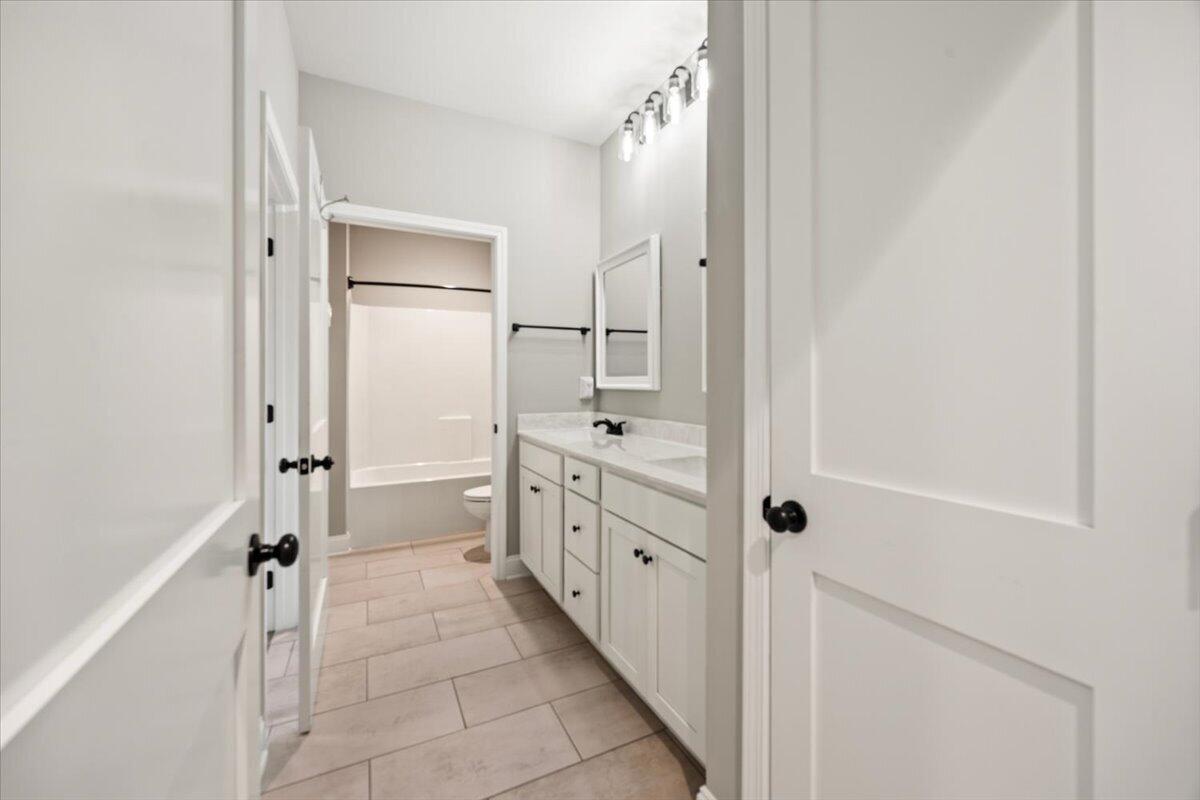CRESCENT SHORES - Residential
