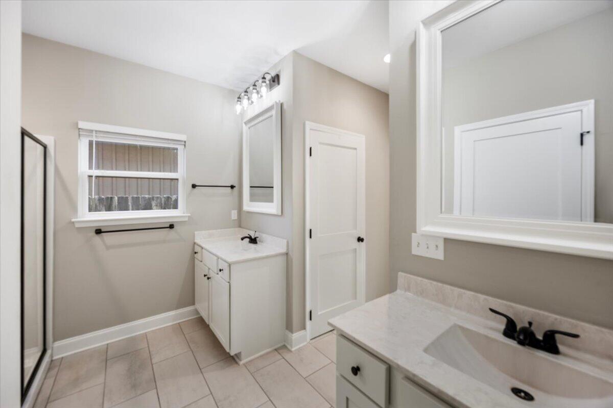 CRESCENT SHORES - Residential