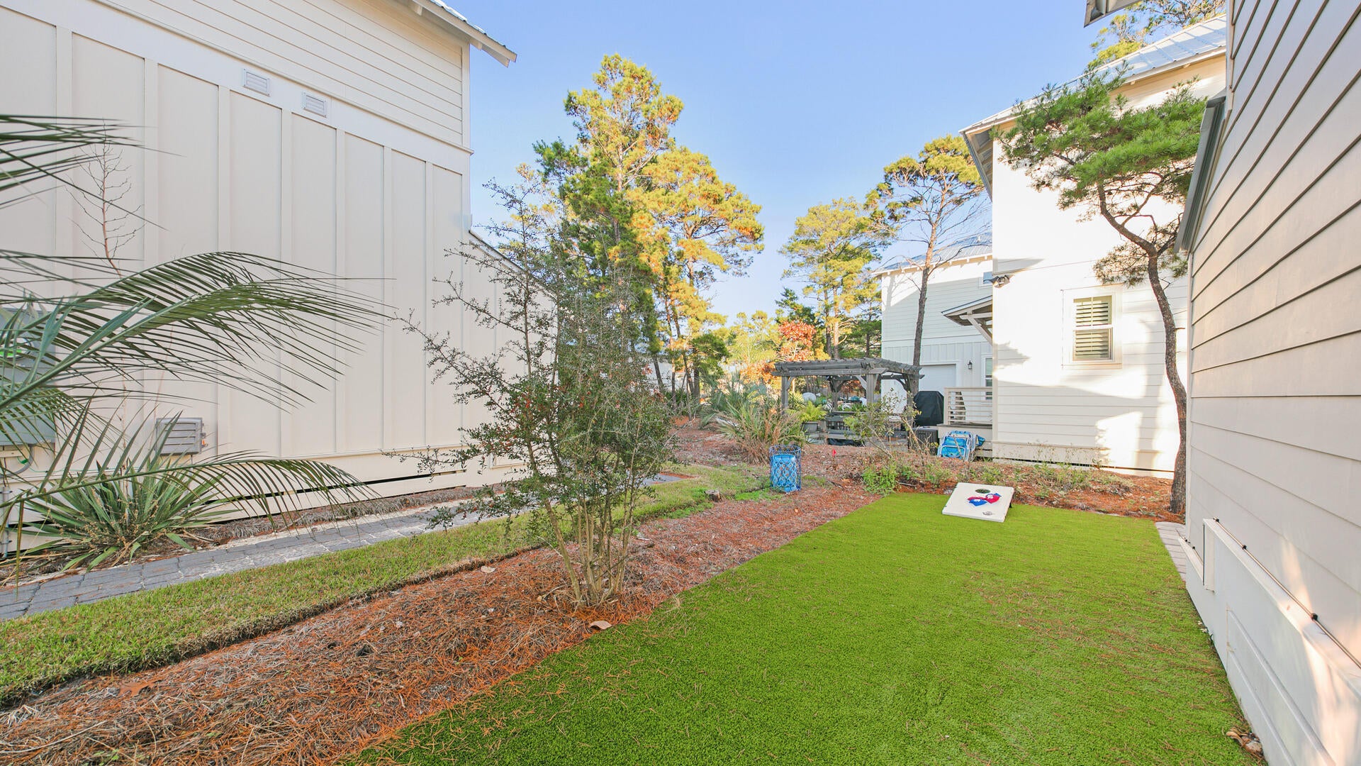 SHADOW PINES - Residential Lease