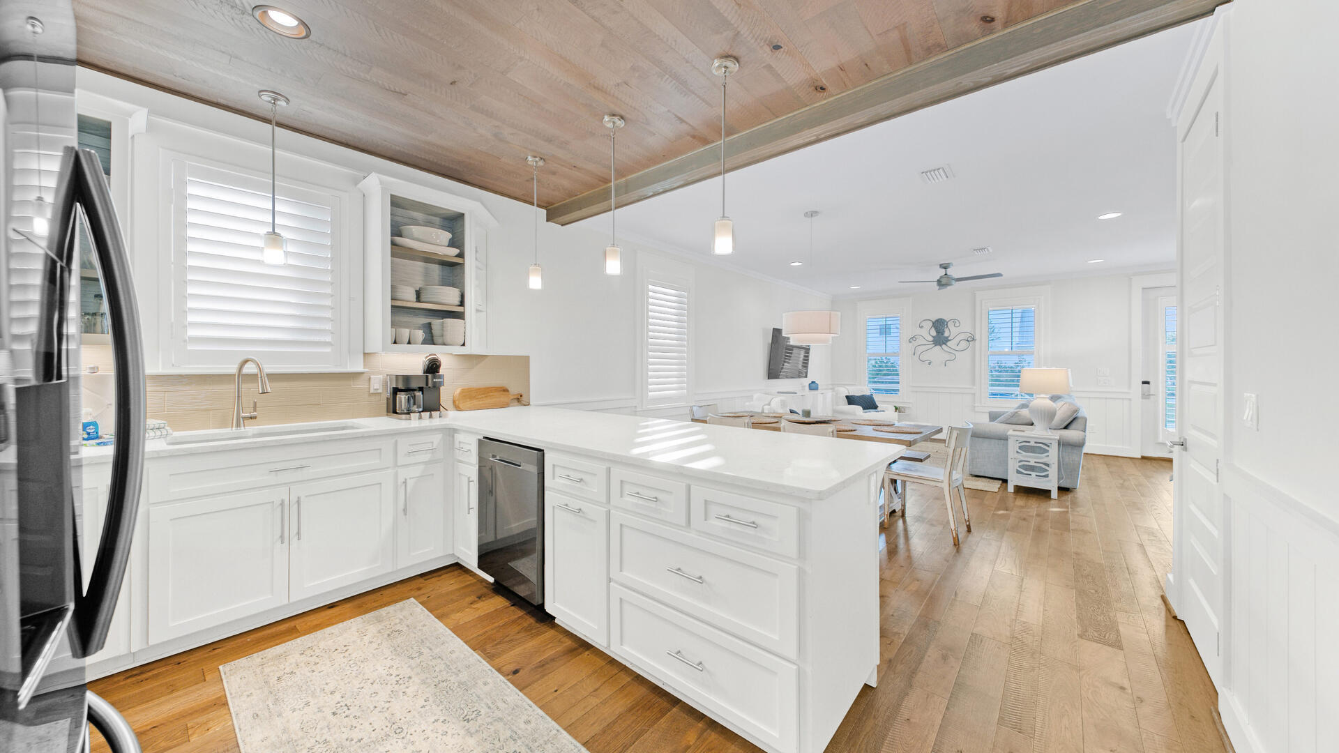 SHADOW PINES - Residential Lease