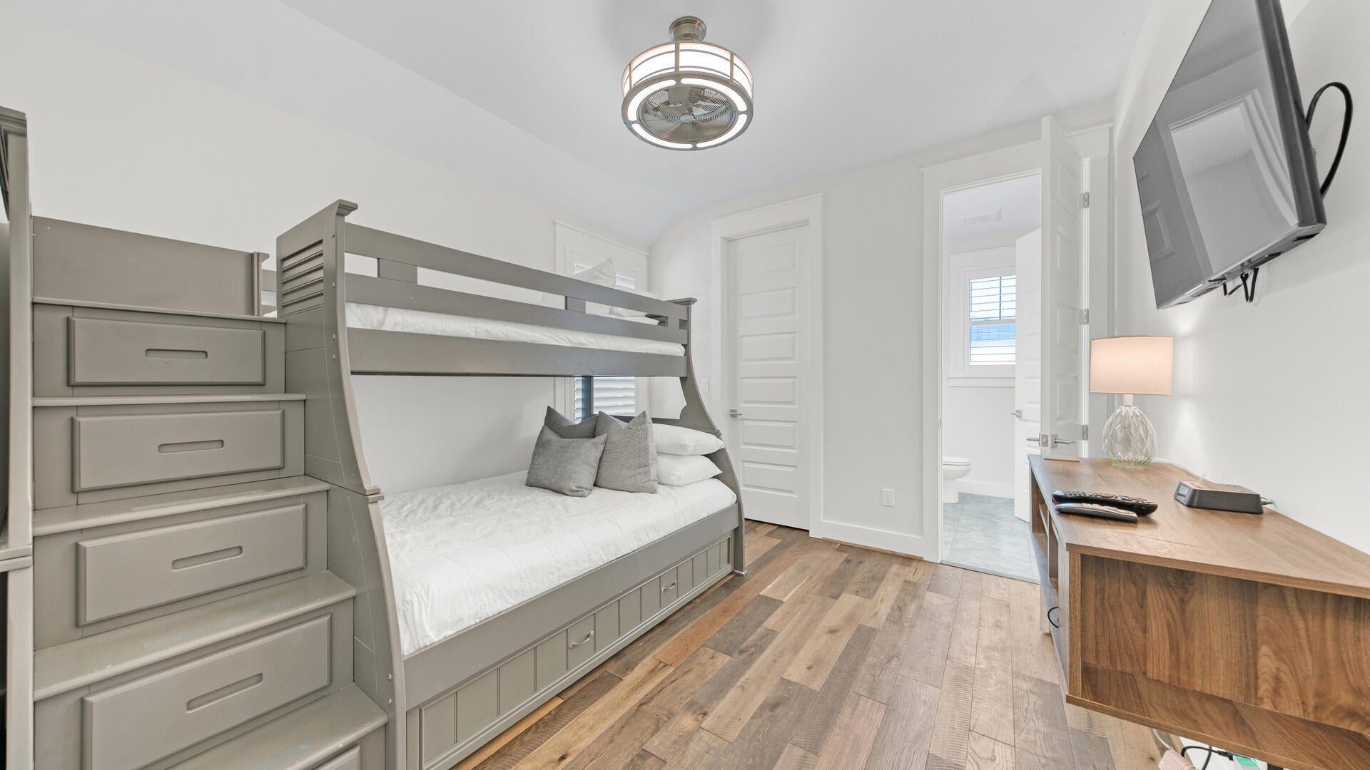 SHADOW PINES - Residential Lease