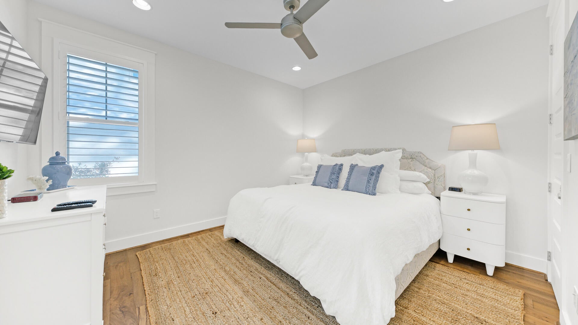 SHADOW PINES - Residential Lease