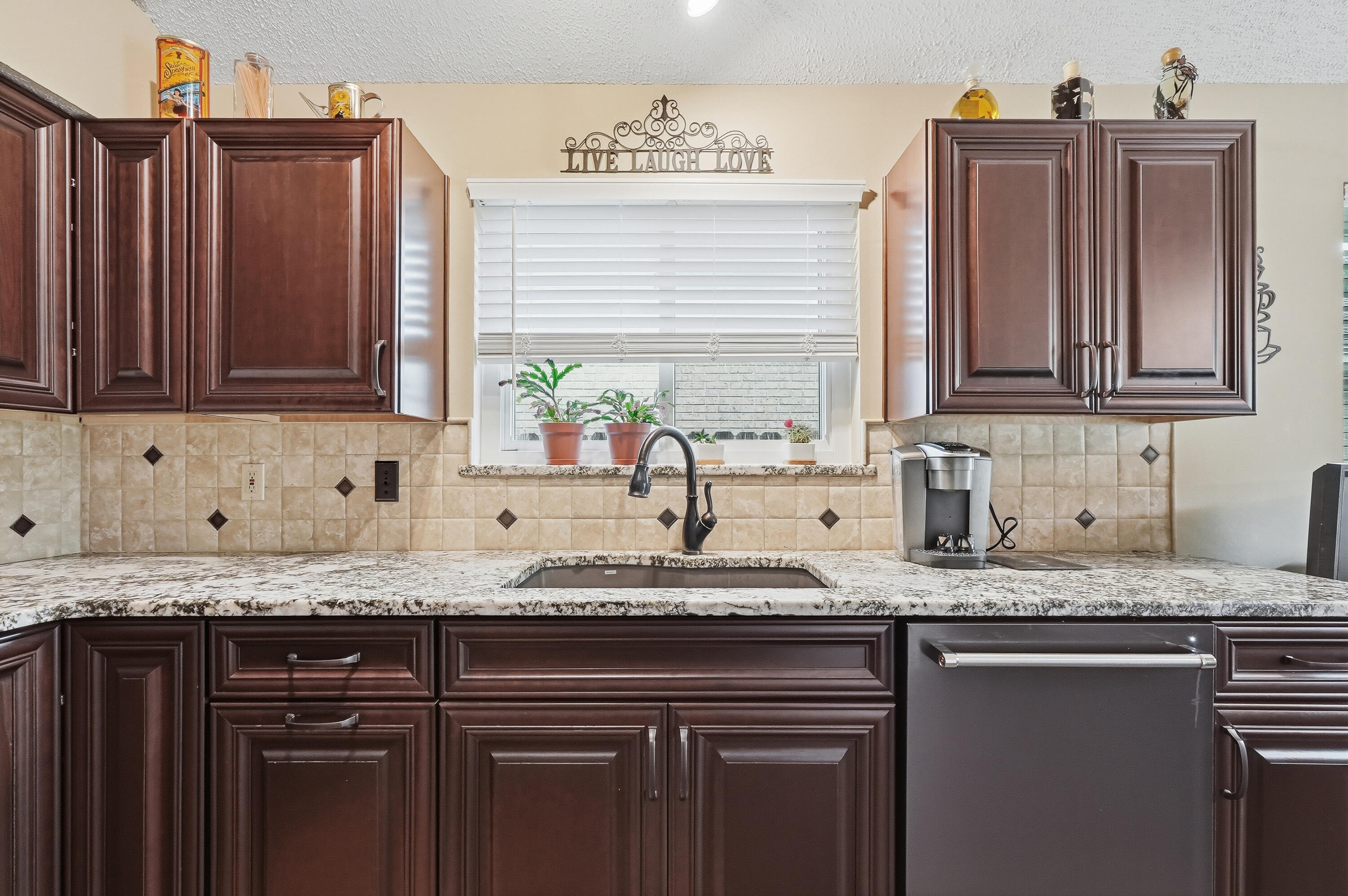 SHALIMAR PLACE - Residential