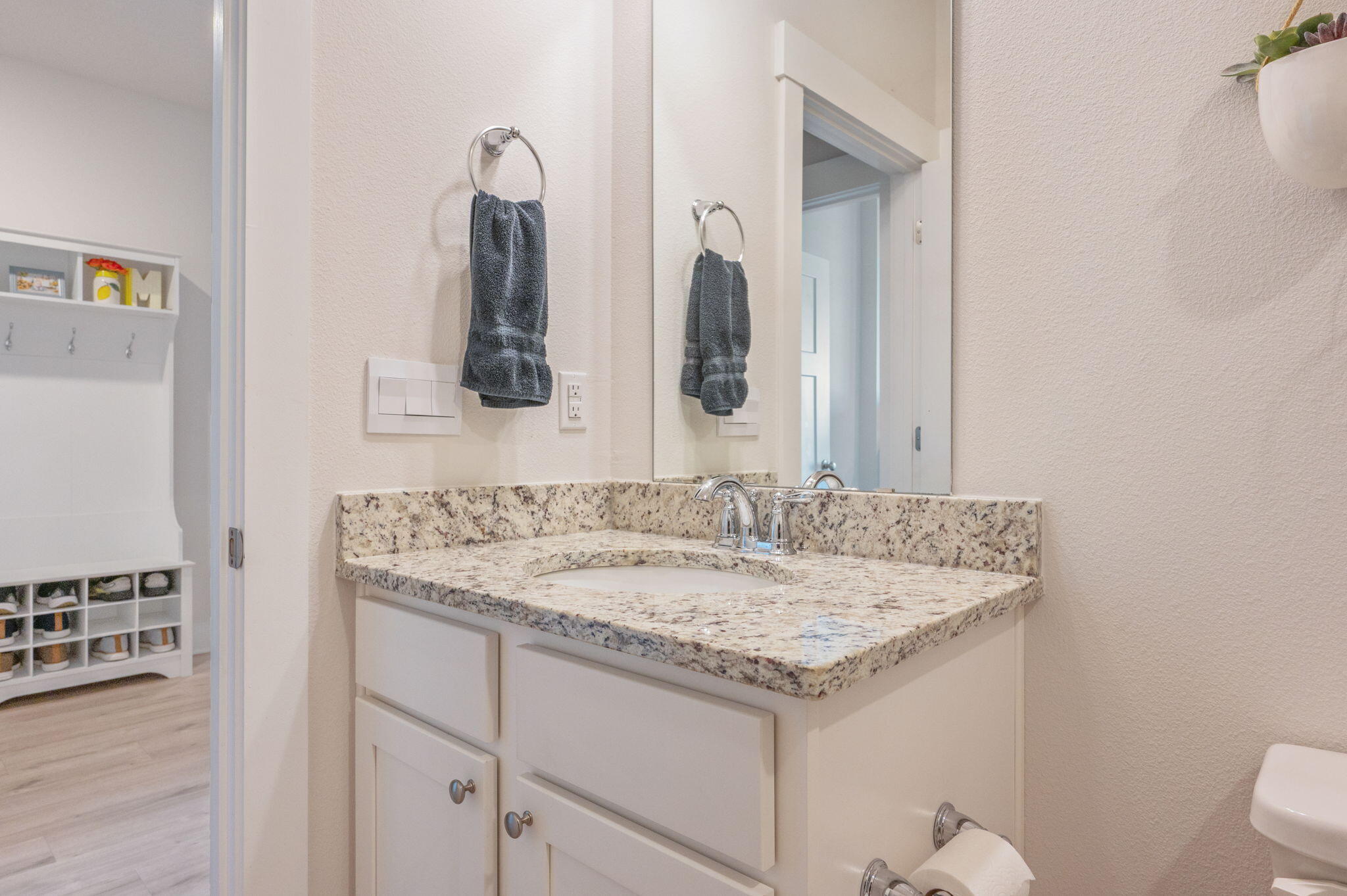 HILLWOOD ESTATES - Residential