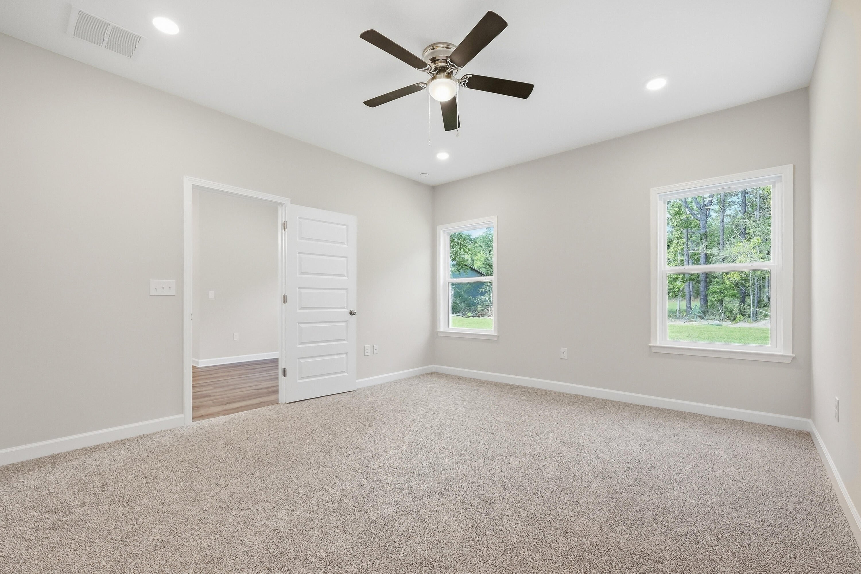 SOUTHERN CHARM - Residential