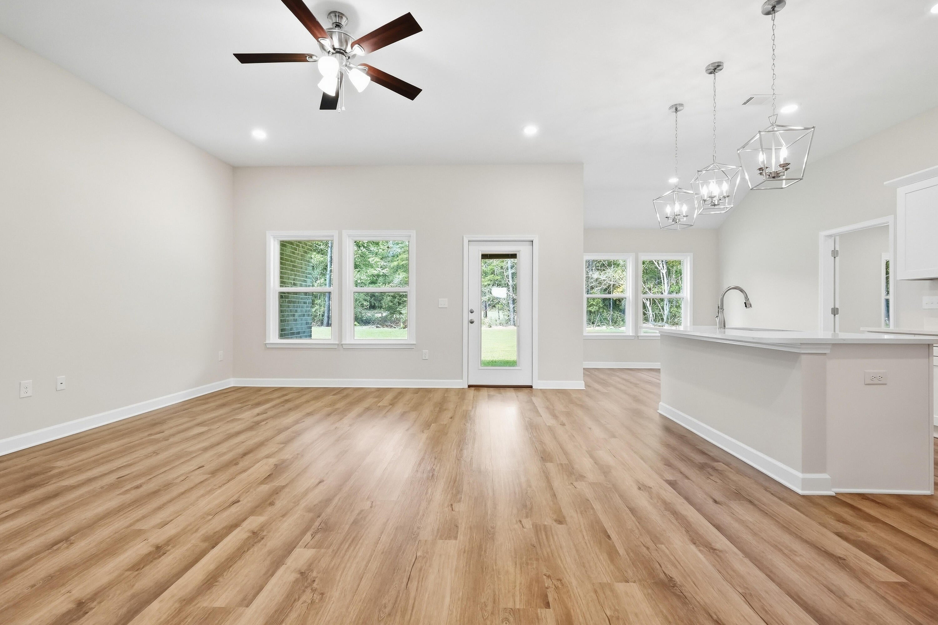 SOUTHERN CHARM - Residential