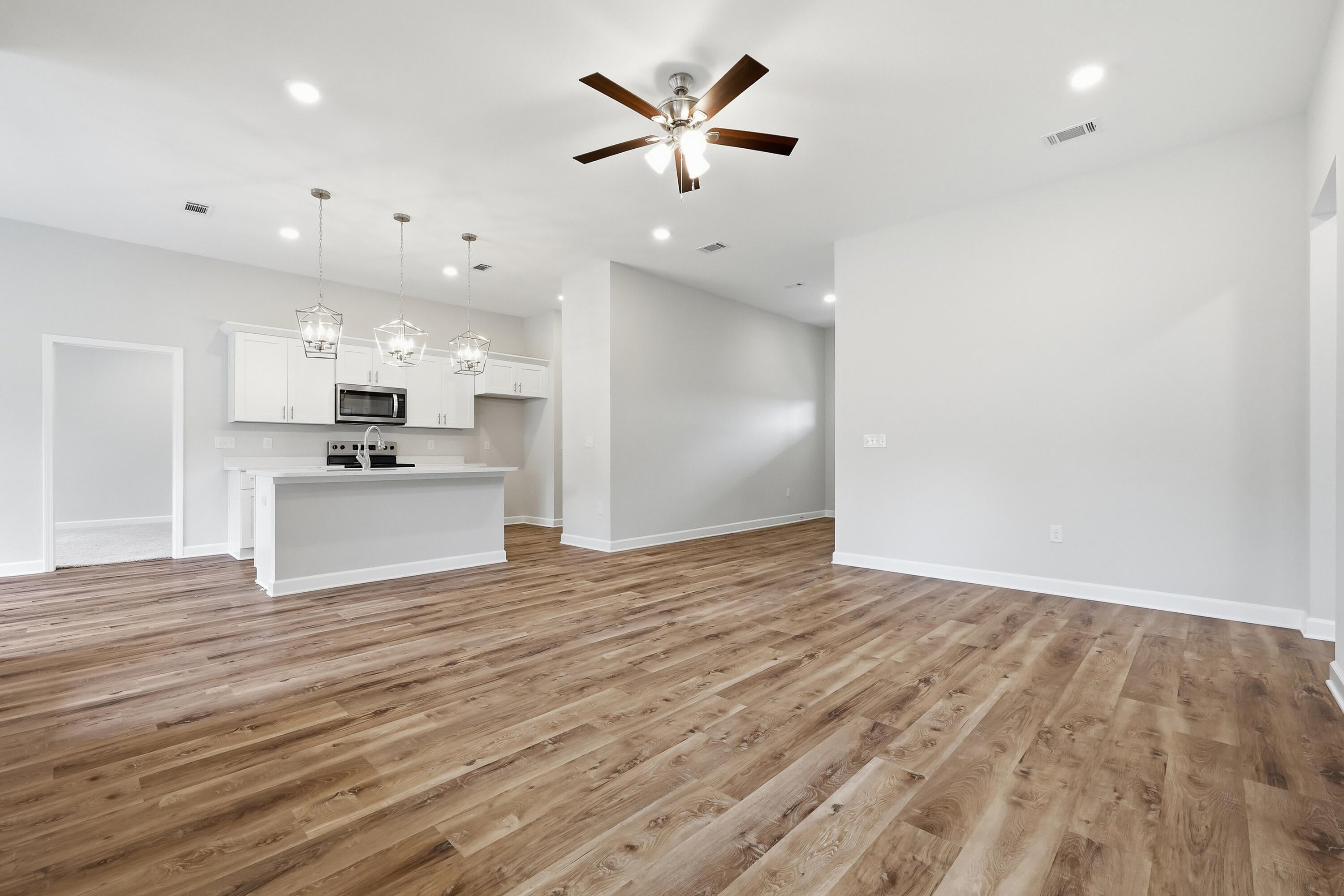 SOUTHERN CHARM - Residential