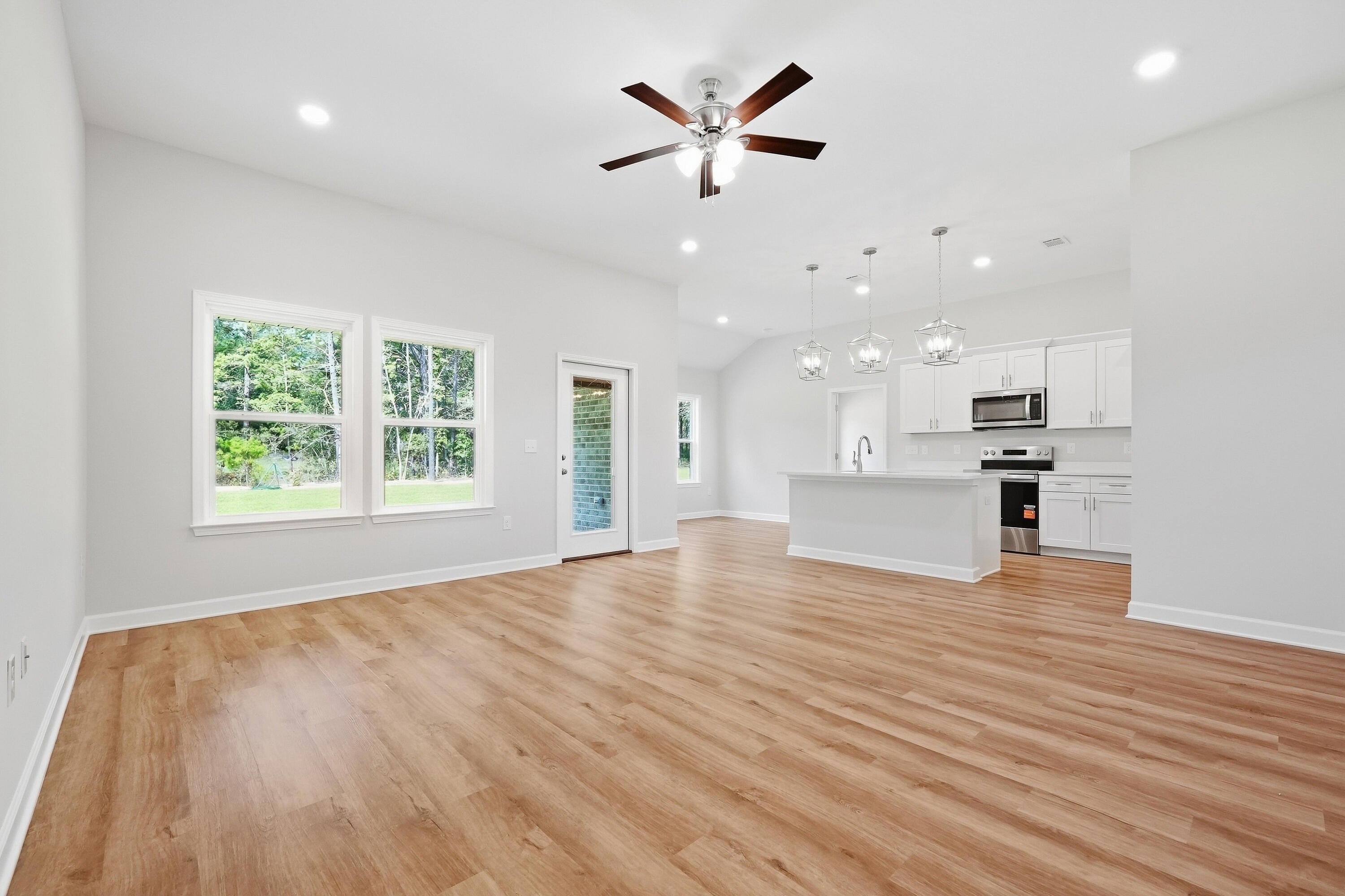SOUTHERN CHARM - Residential