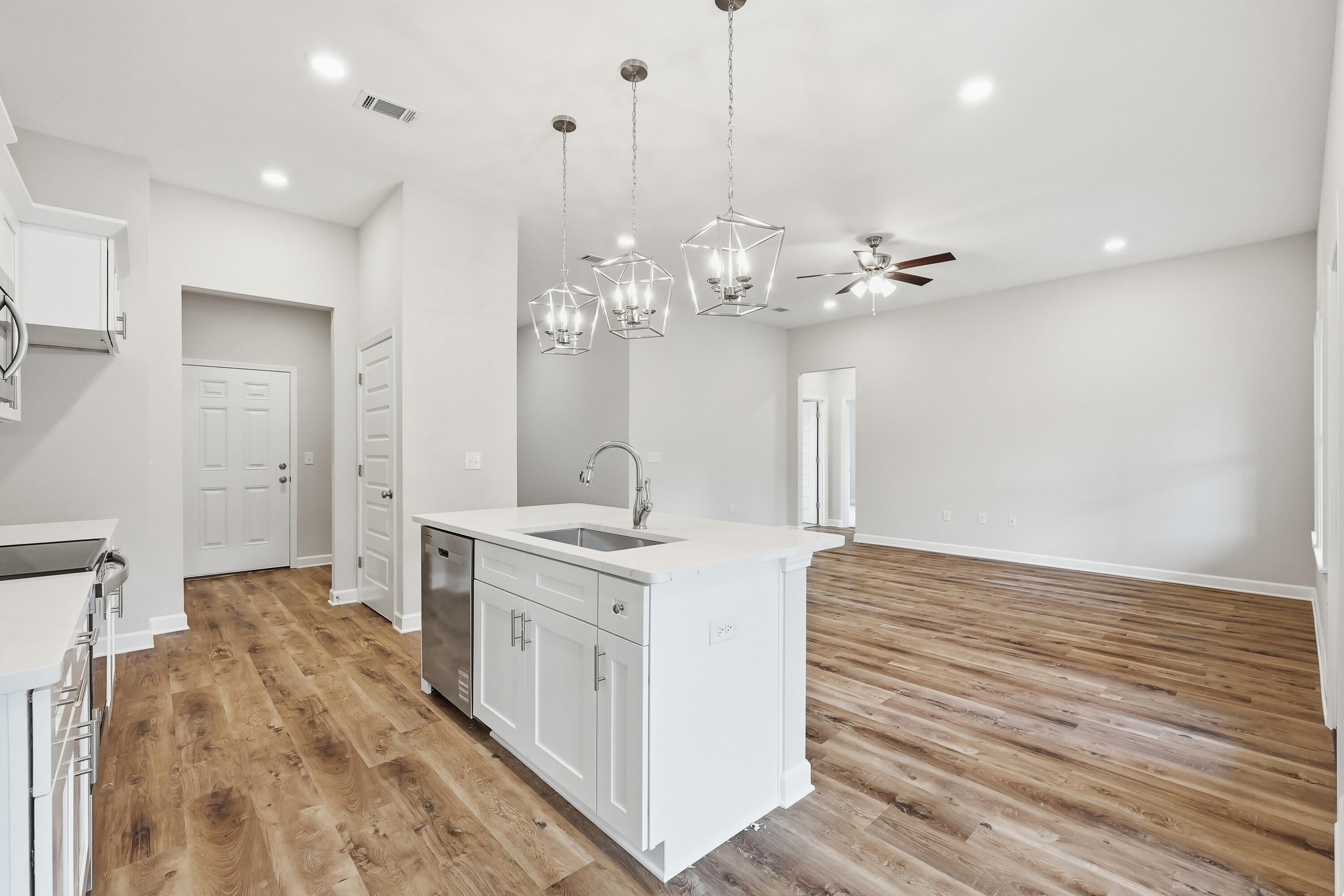 SOUTHERN CHARM - Residential