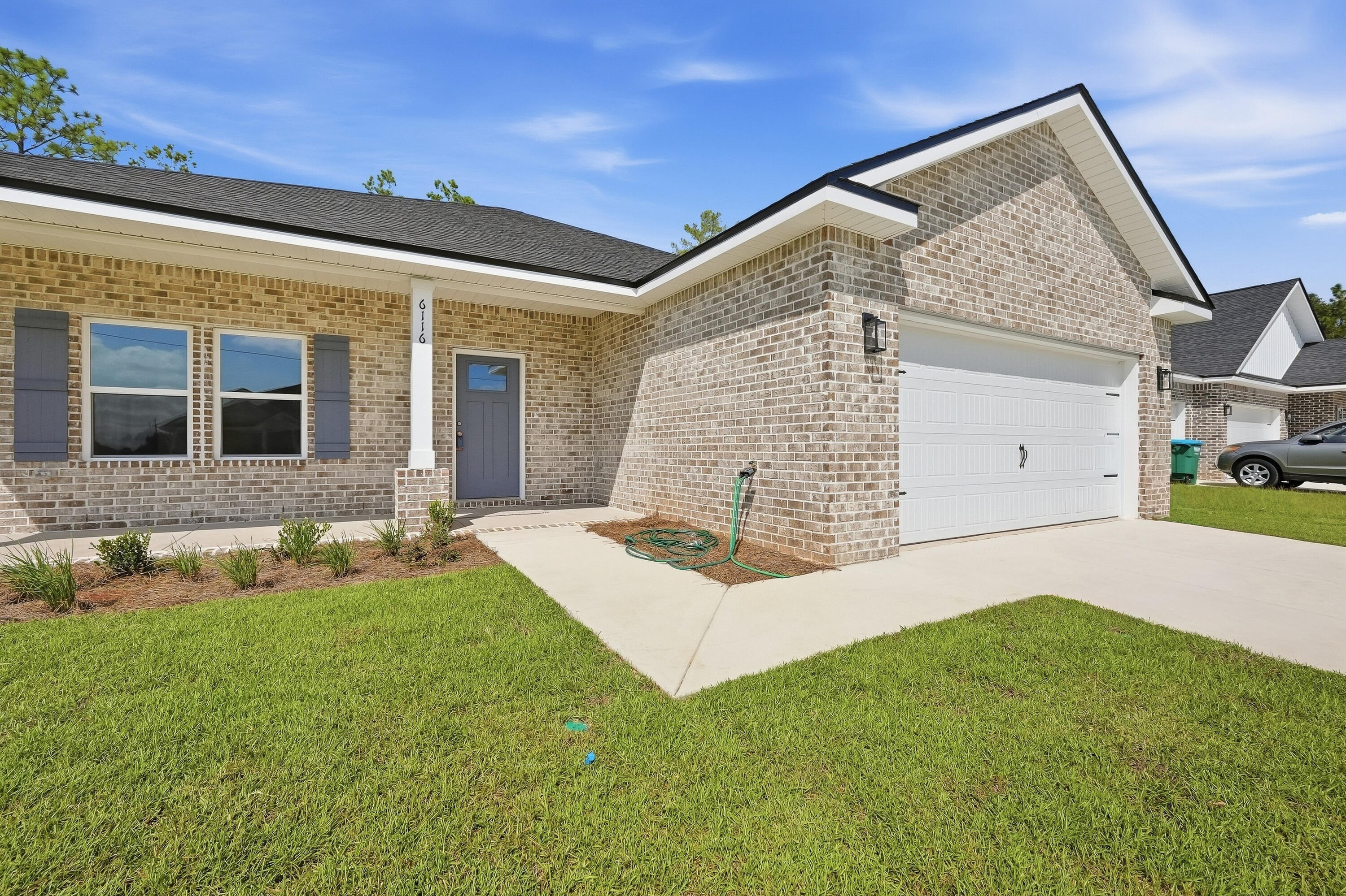 SOUTHERN CHARM - Residential