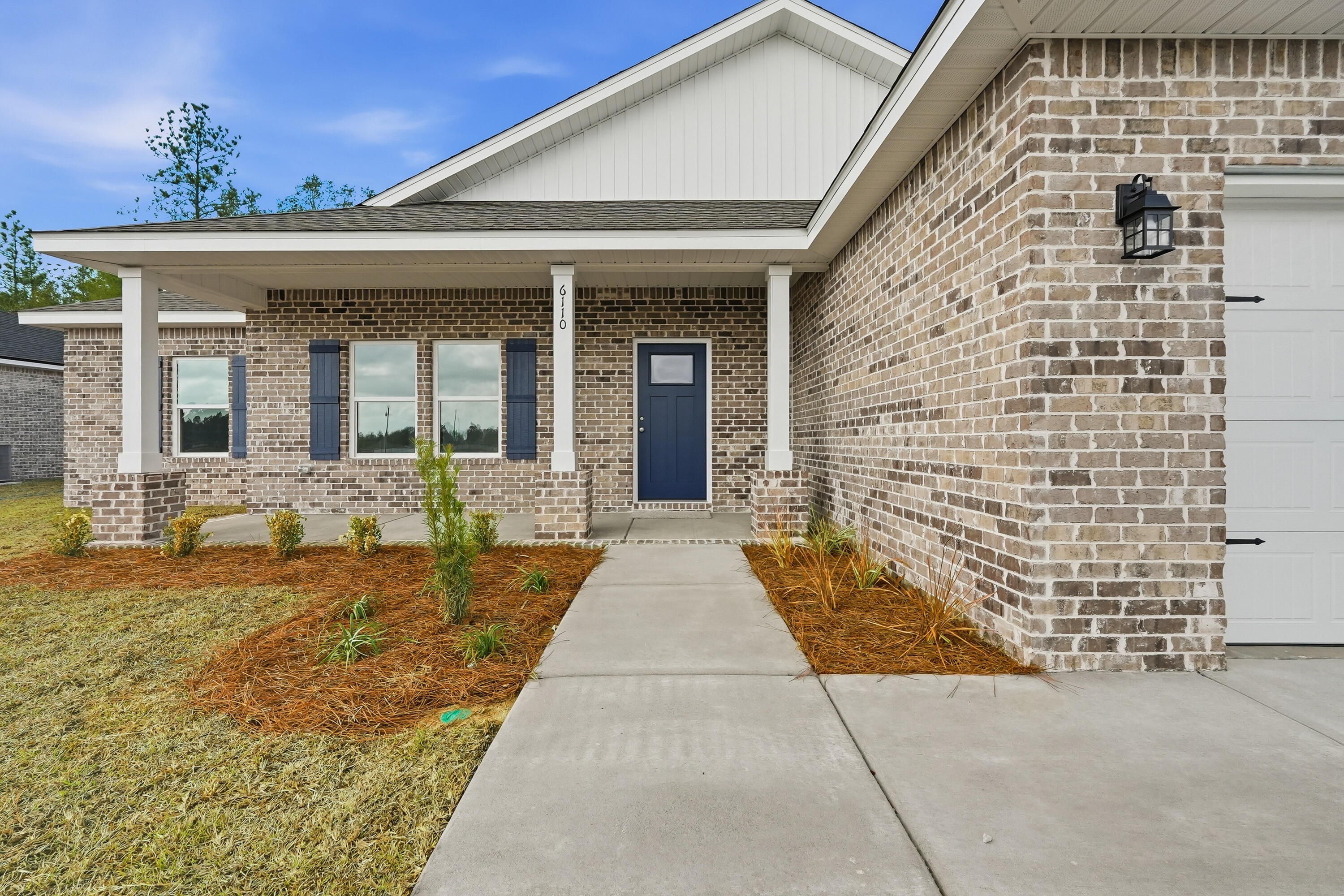 SOUTHERN CHARM - Residential