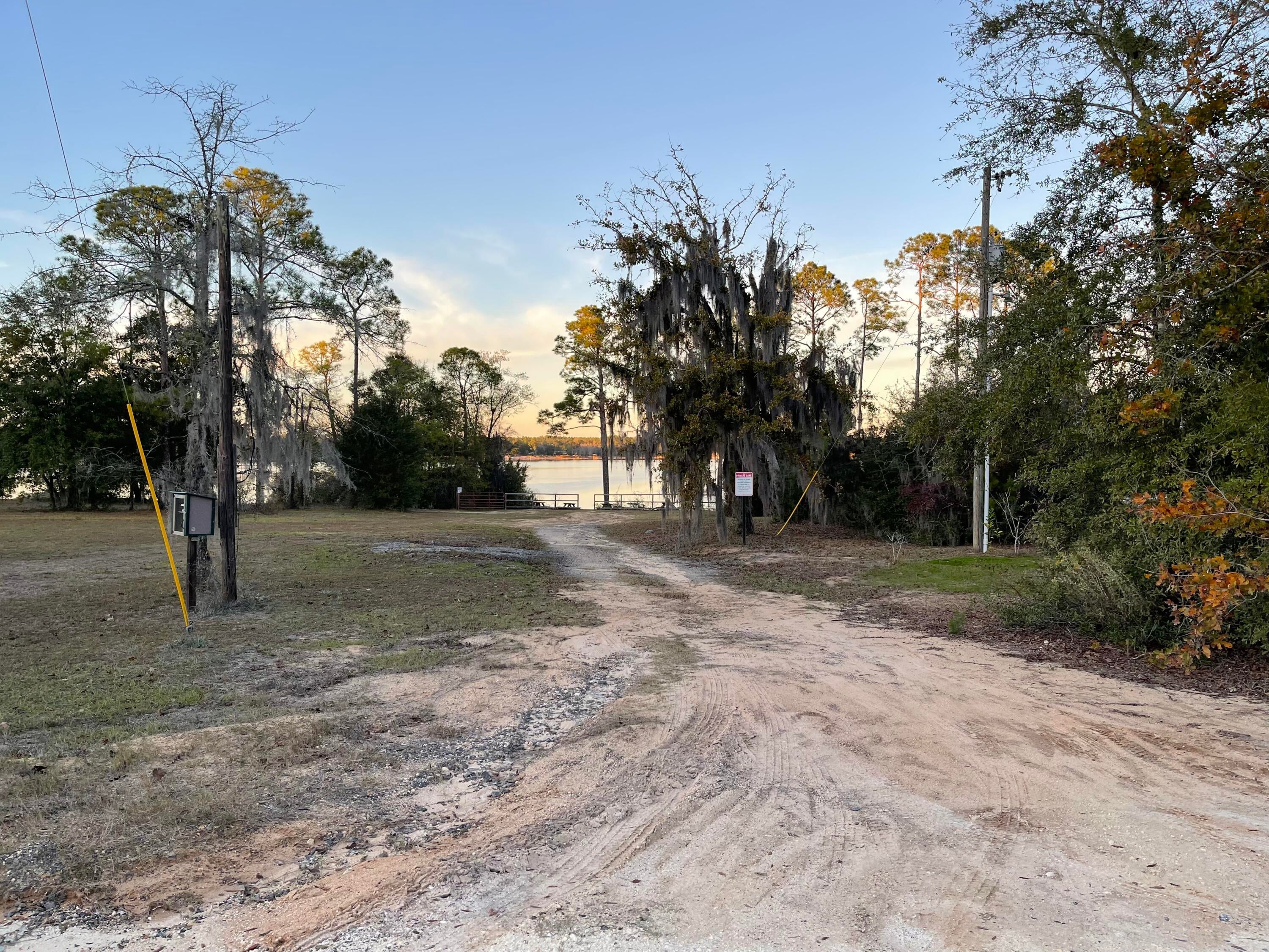 NO RECORDED SUBDIVISION - Land