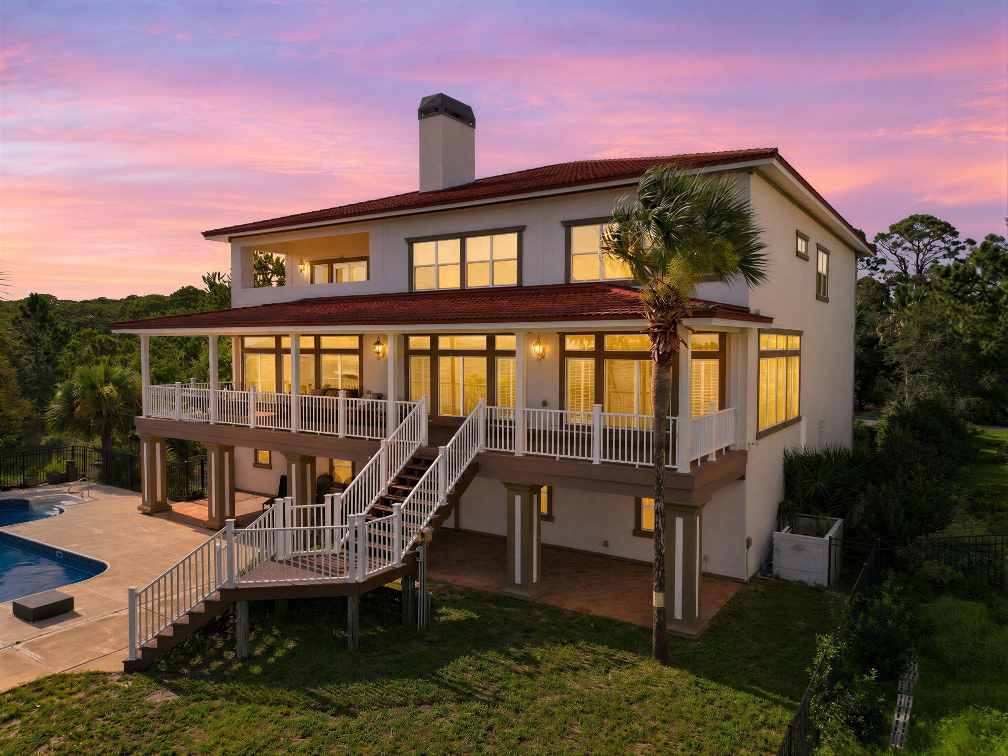 BLACK POINTE - Residential