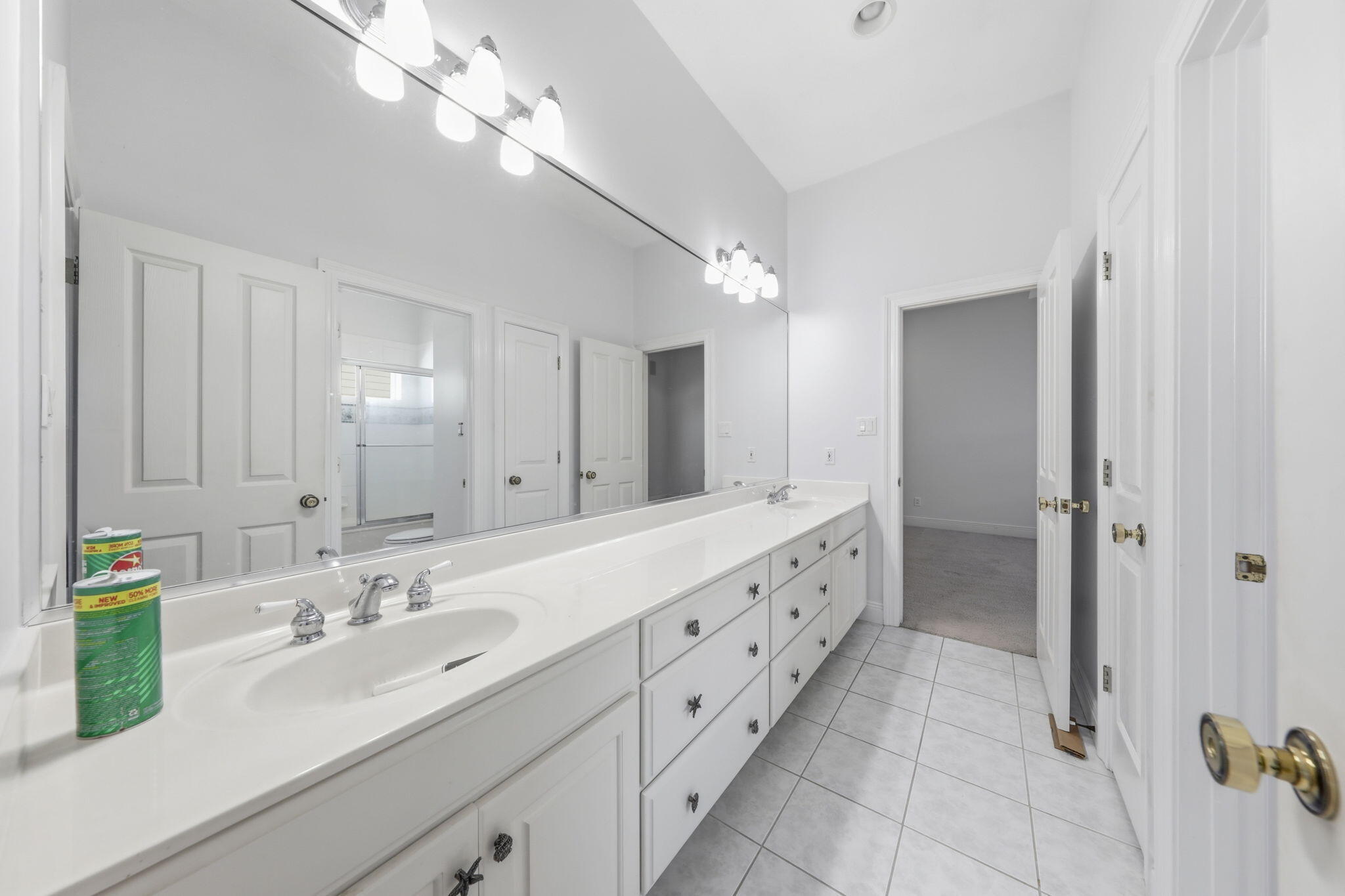 BLACK POINTE - Residential