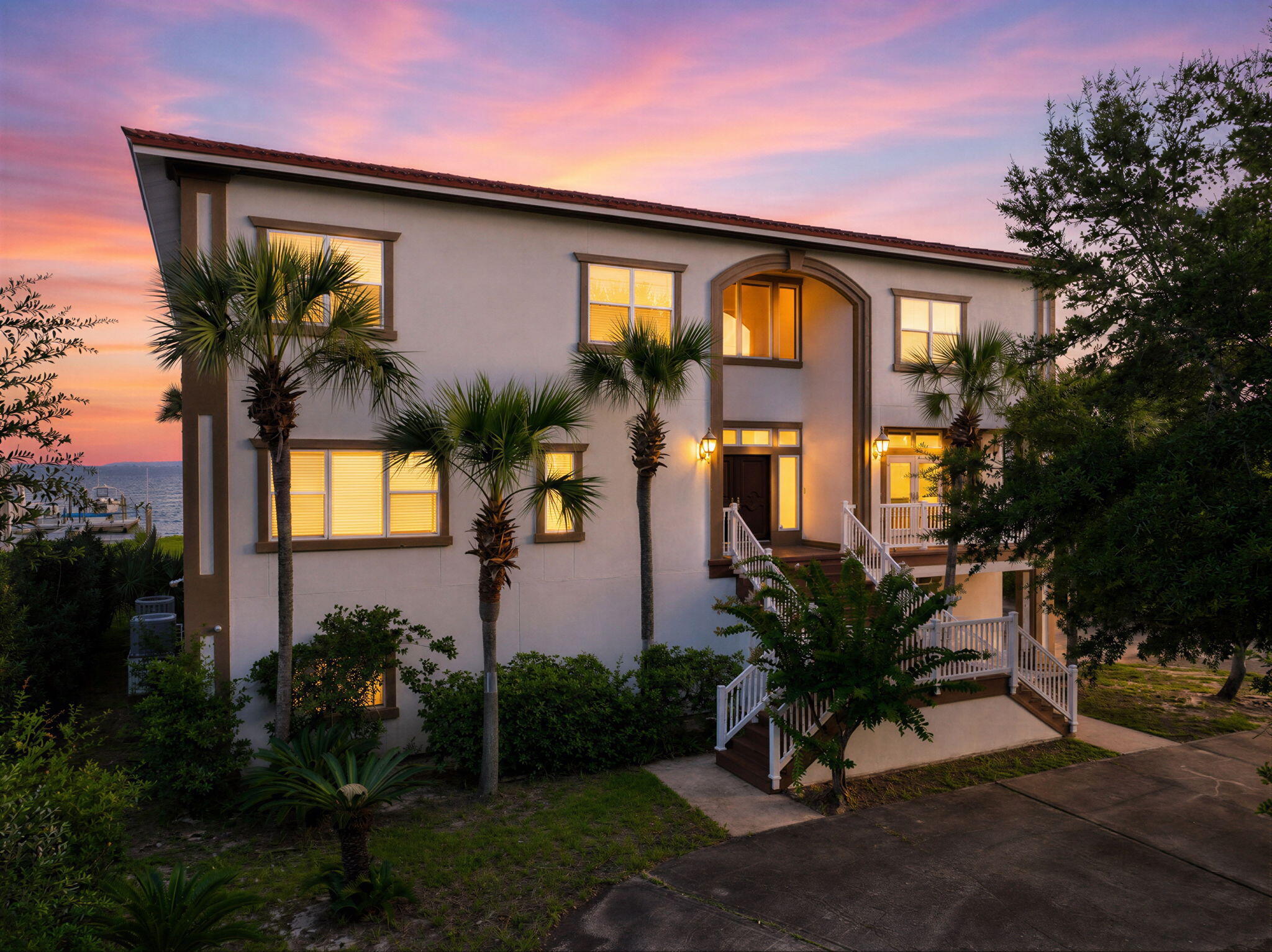 BLACK POINTE - Residential