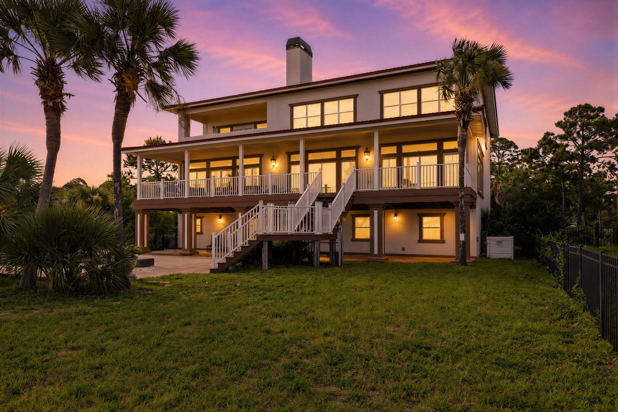 BLACK POINTE - Residential