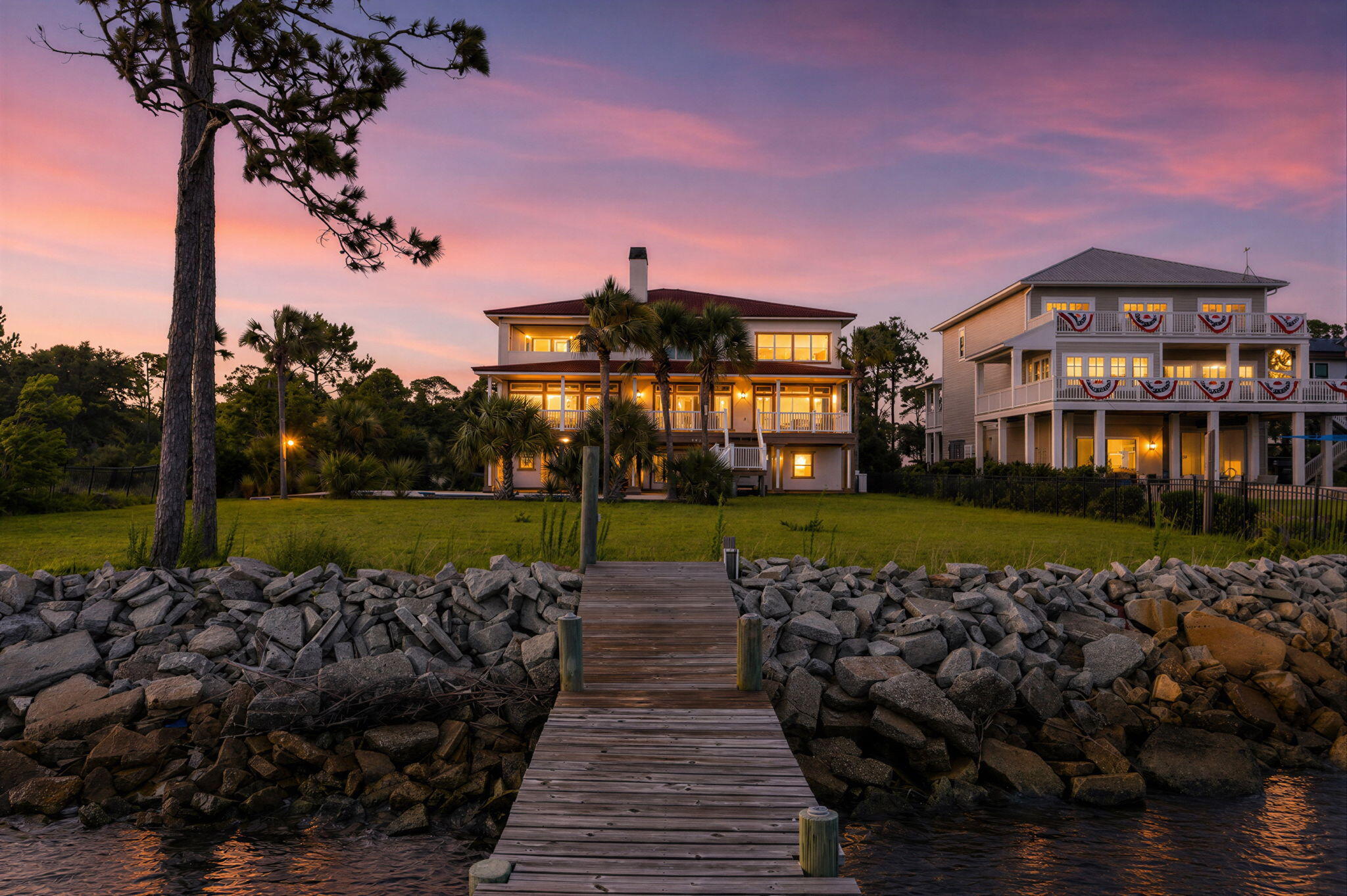 BLACK POINTE - Residential