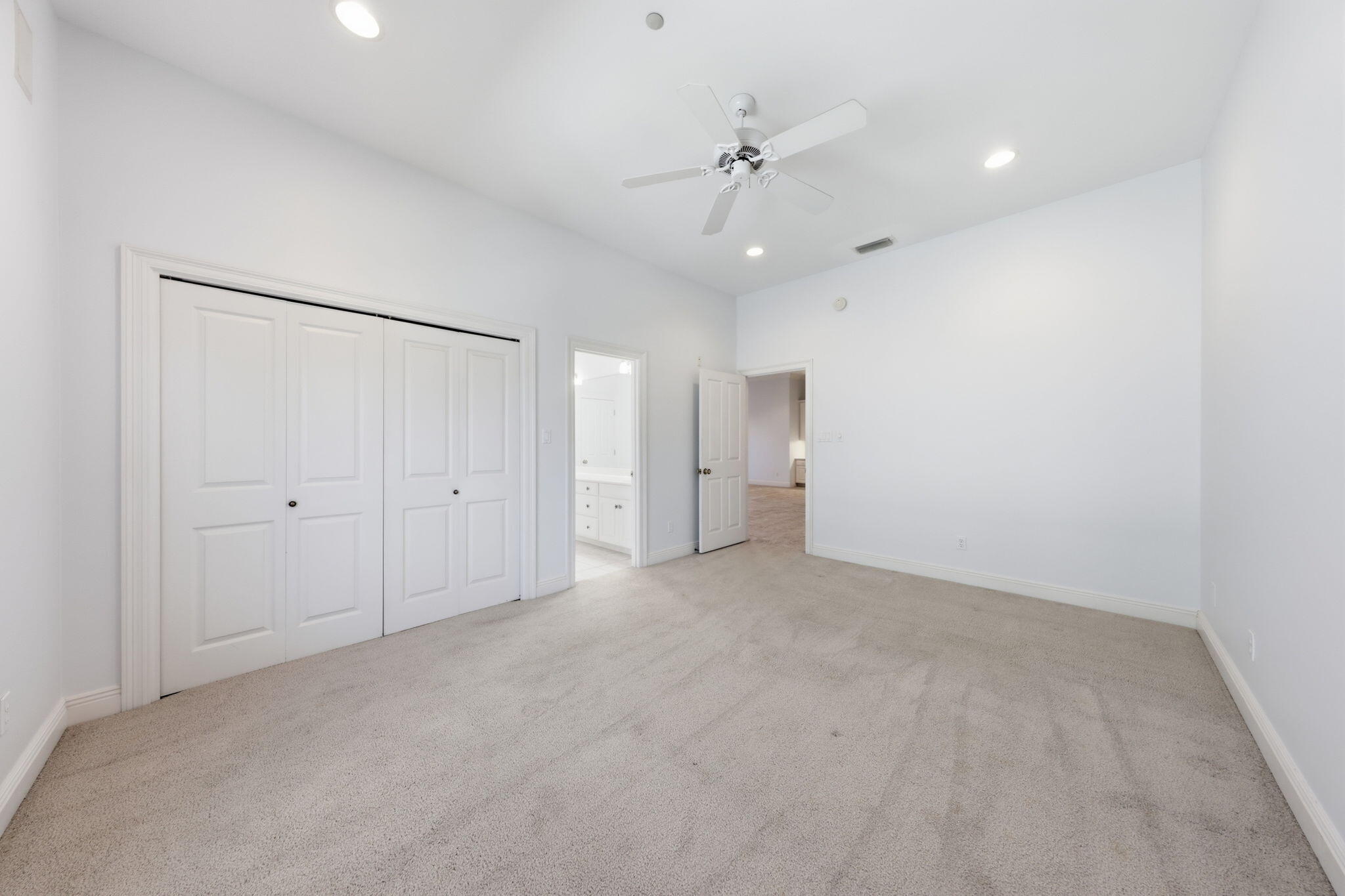 BLACK POINTE - Residential