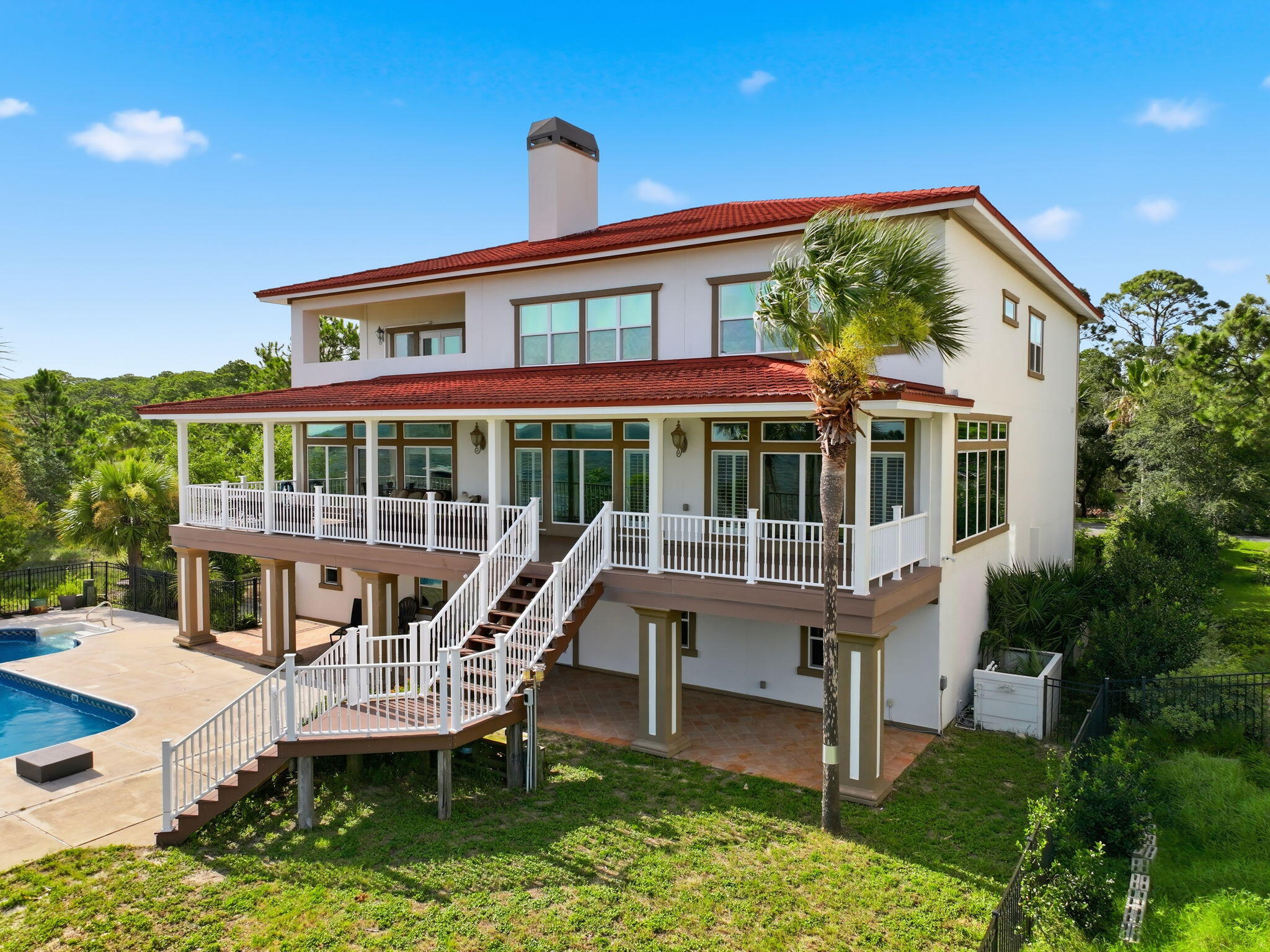 BLACK POINTE - Residential