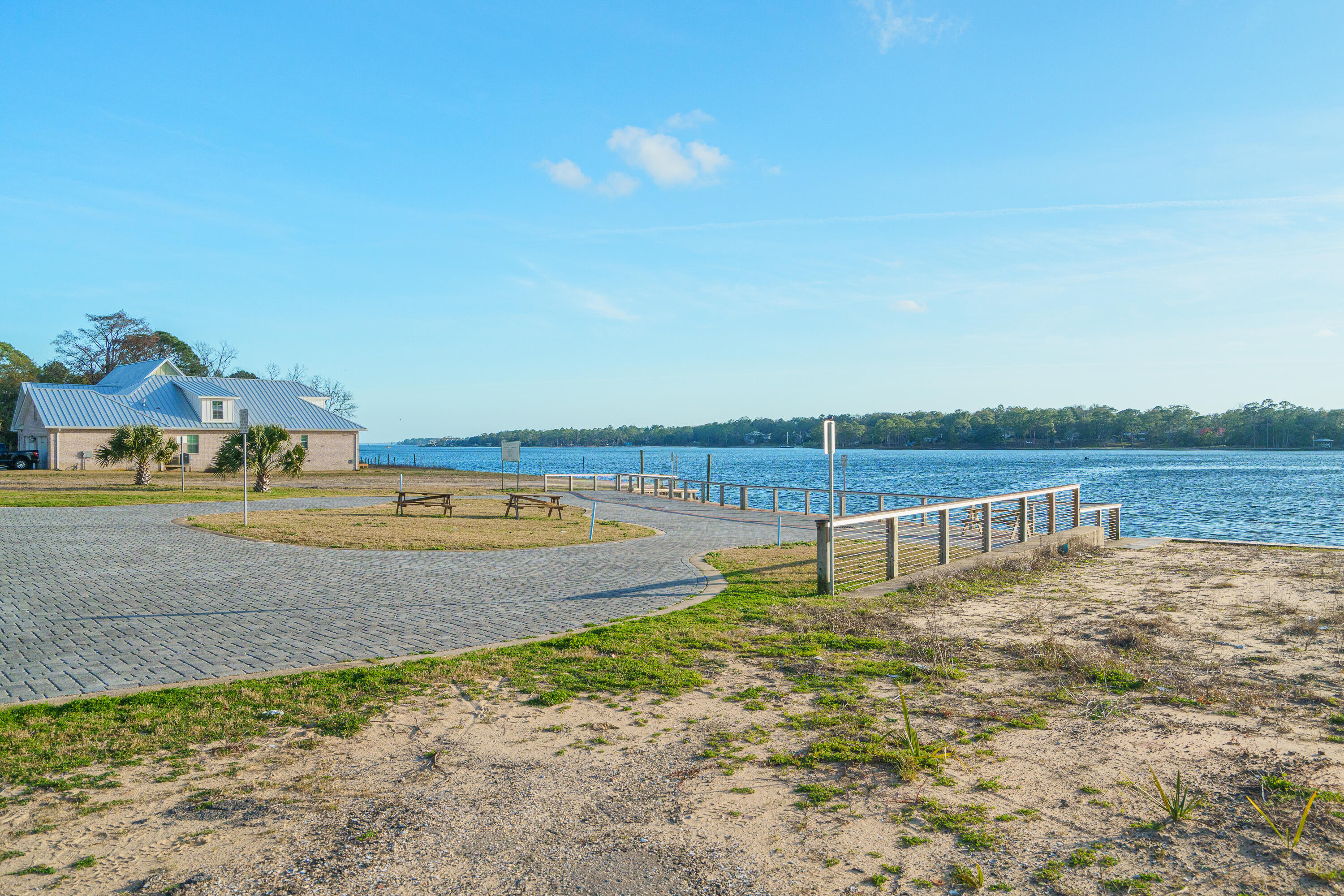 HELMS & ALLEN - Residential Lease